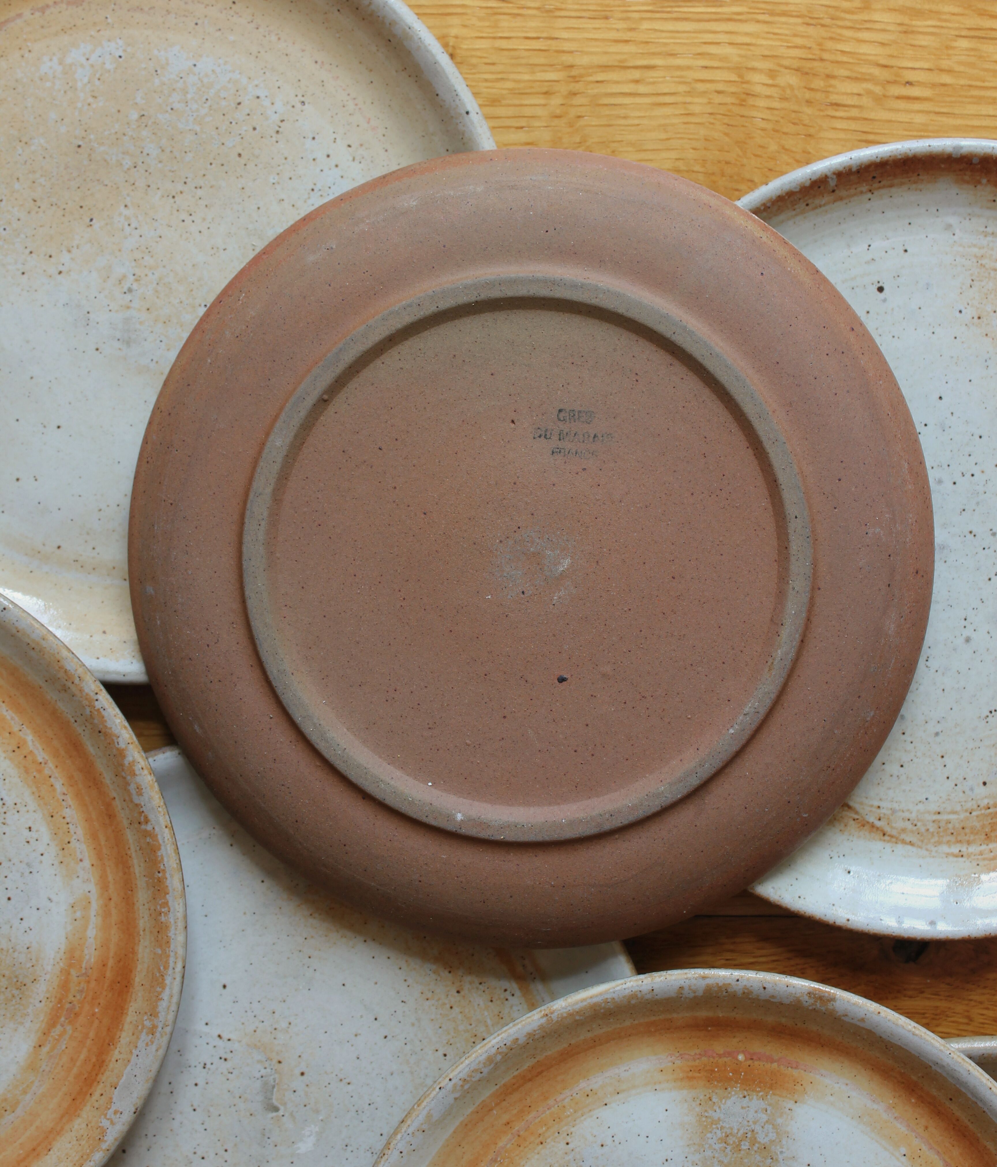 10 dessert plates in sandstone from the vintage 70s marsh