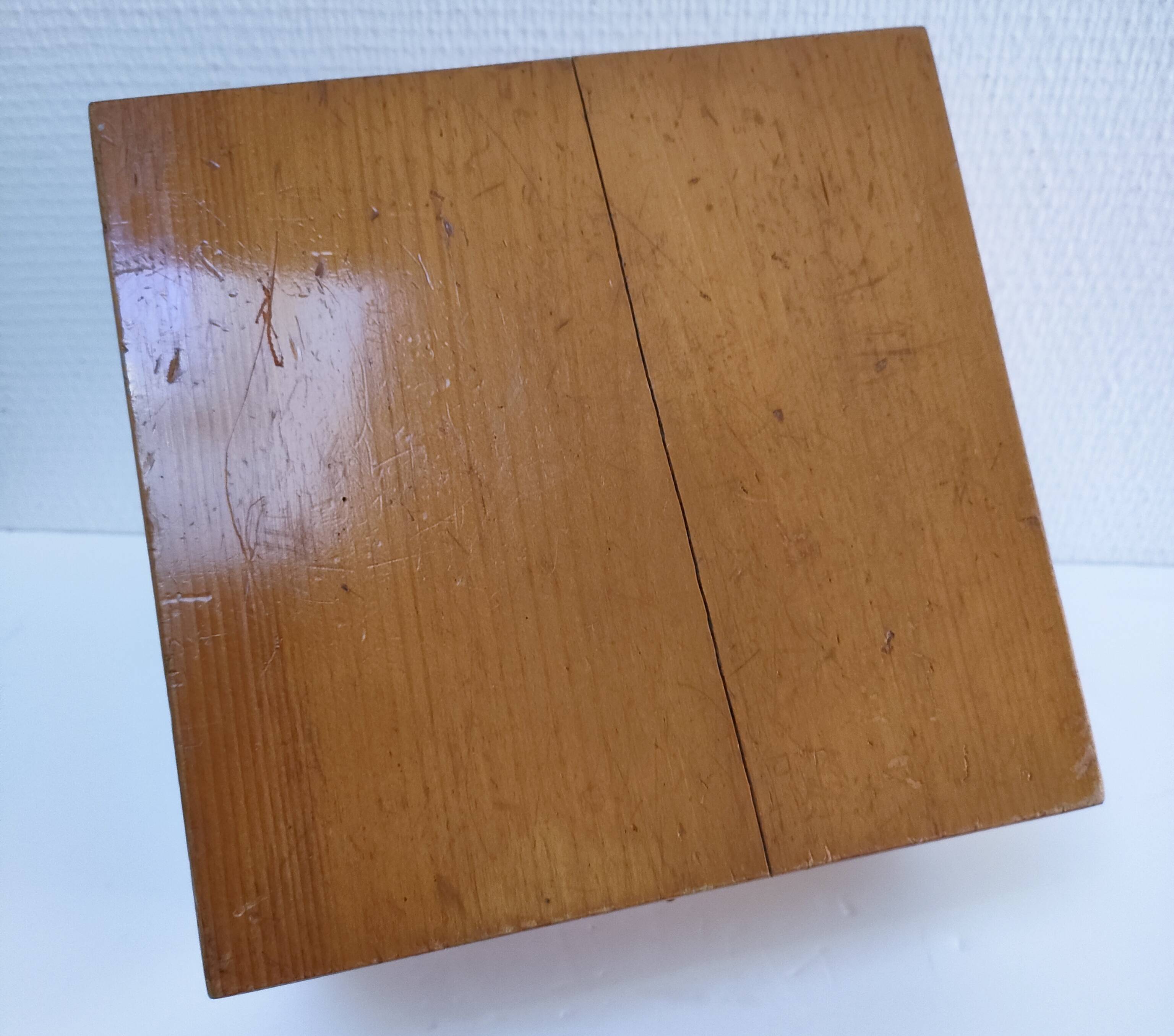 Cinq boîtes bois vintage