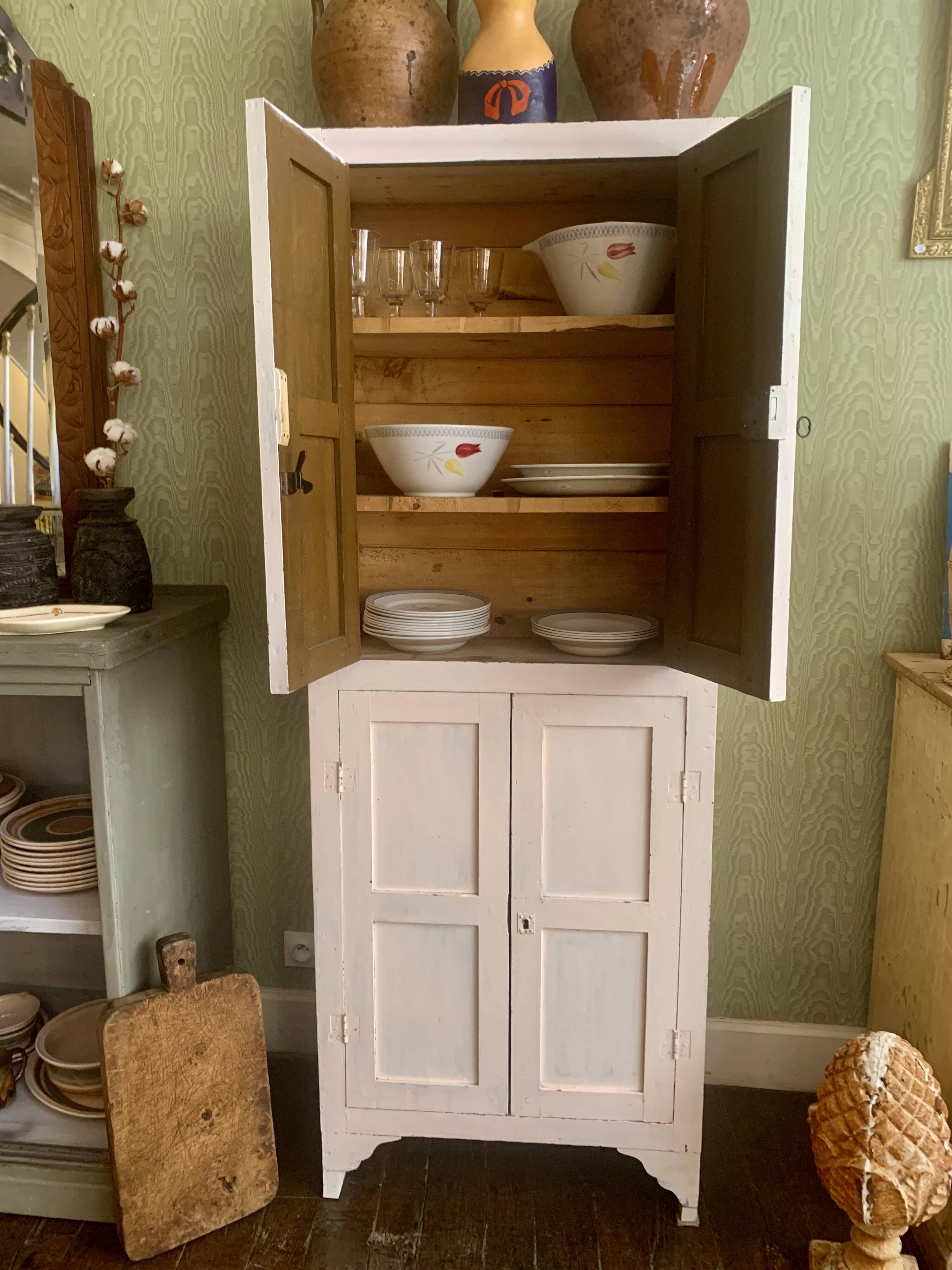 Small 4-door wardrobe