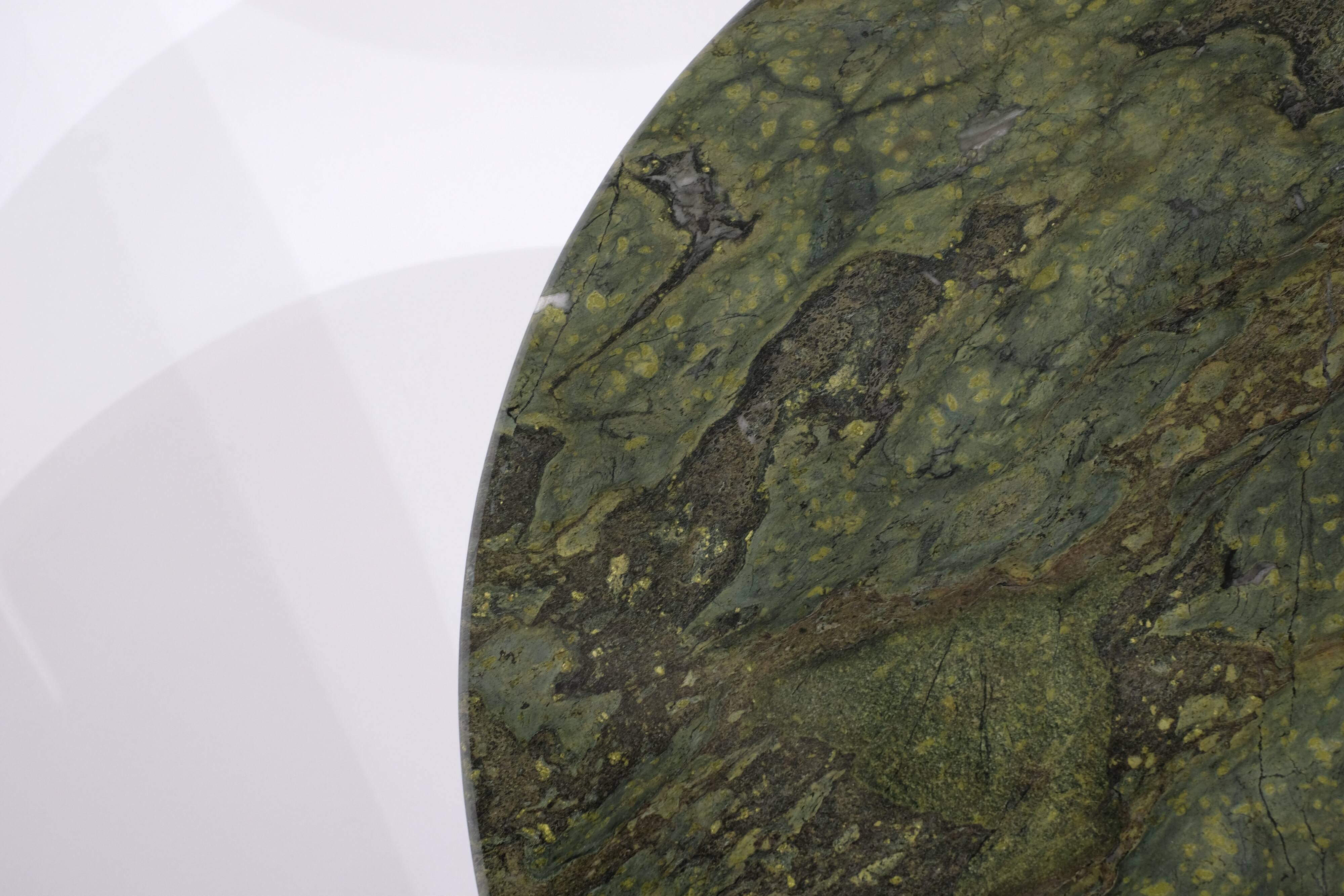 "Tulip" marble coffee table by Eero Saarinen for Knoll, USA.