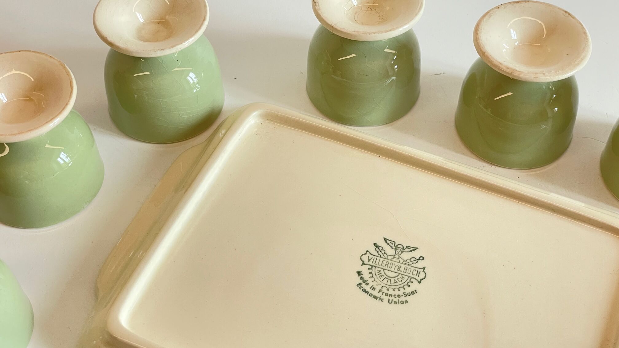 6 coquetiers sur plateau céramique par villeroy & boch