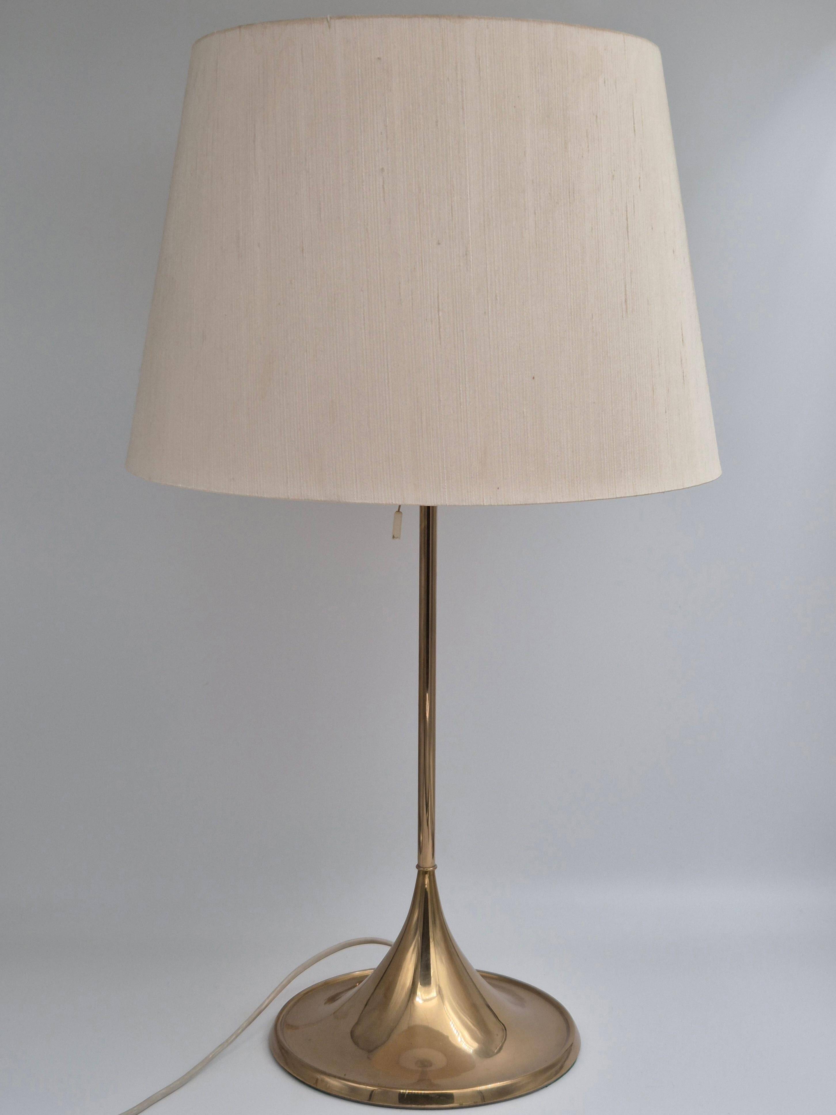 Iconic table lamp, model B-024 by Bergboms, The Scandinavian Modern.