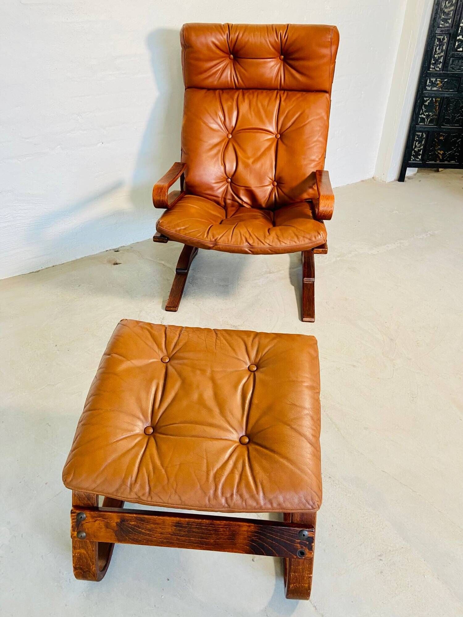 Vintage scandinavian cognac lounge chair by oddvin rykken 1960s