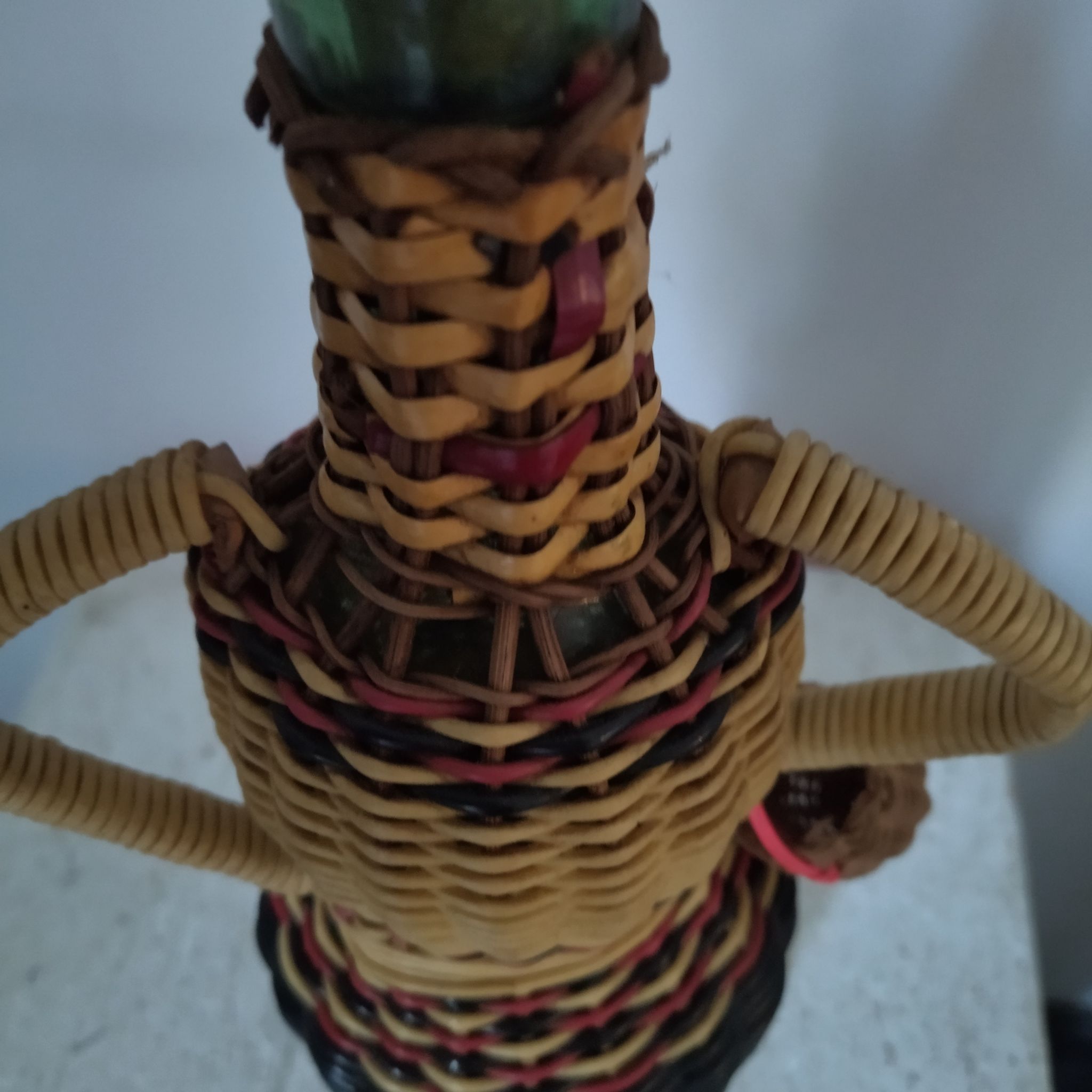 Bouteille anthropomorphe verre et rotin années 50