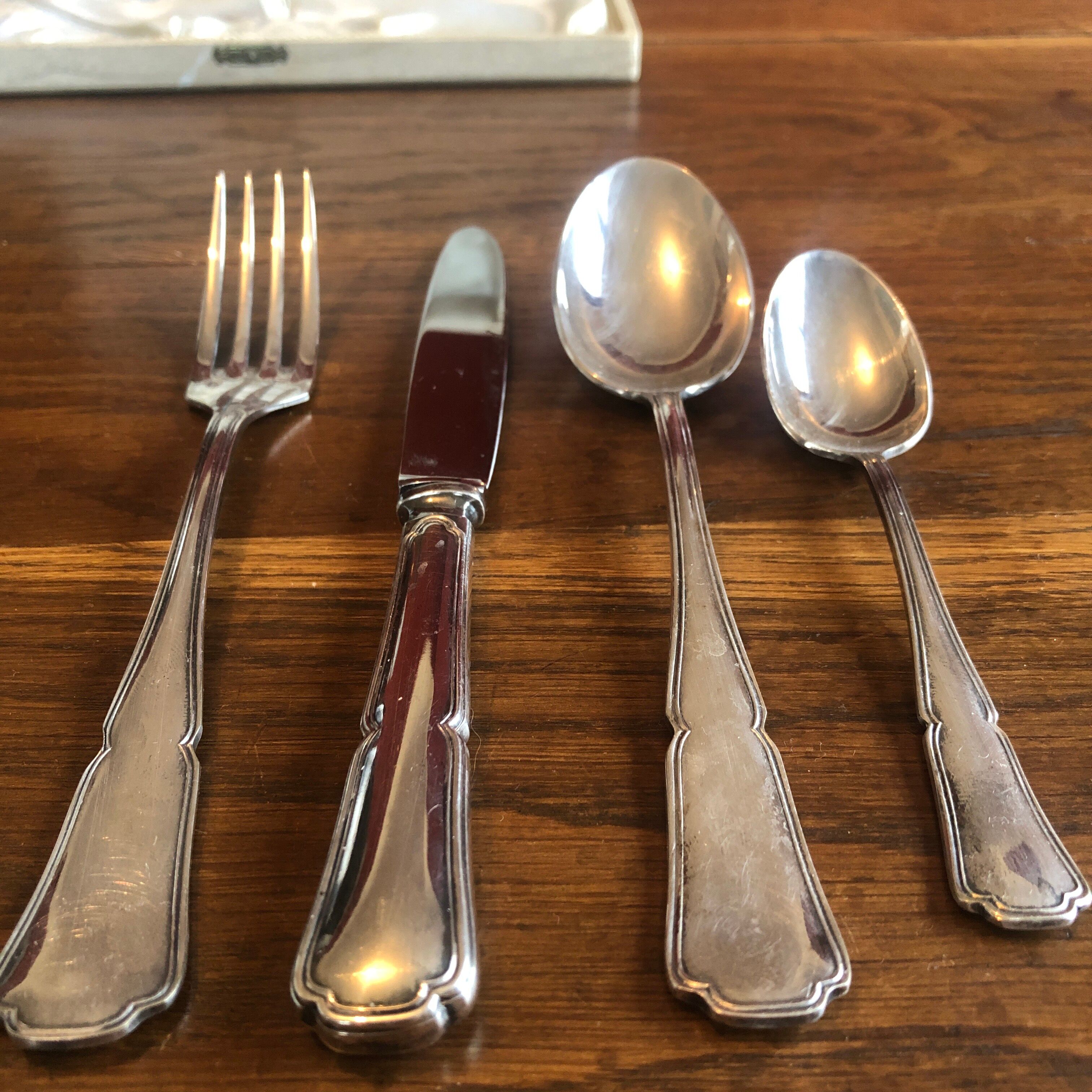 1 set 4 silver metal cover