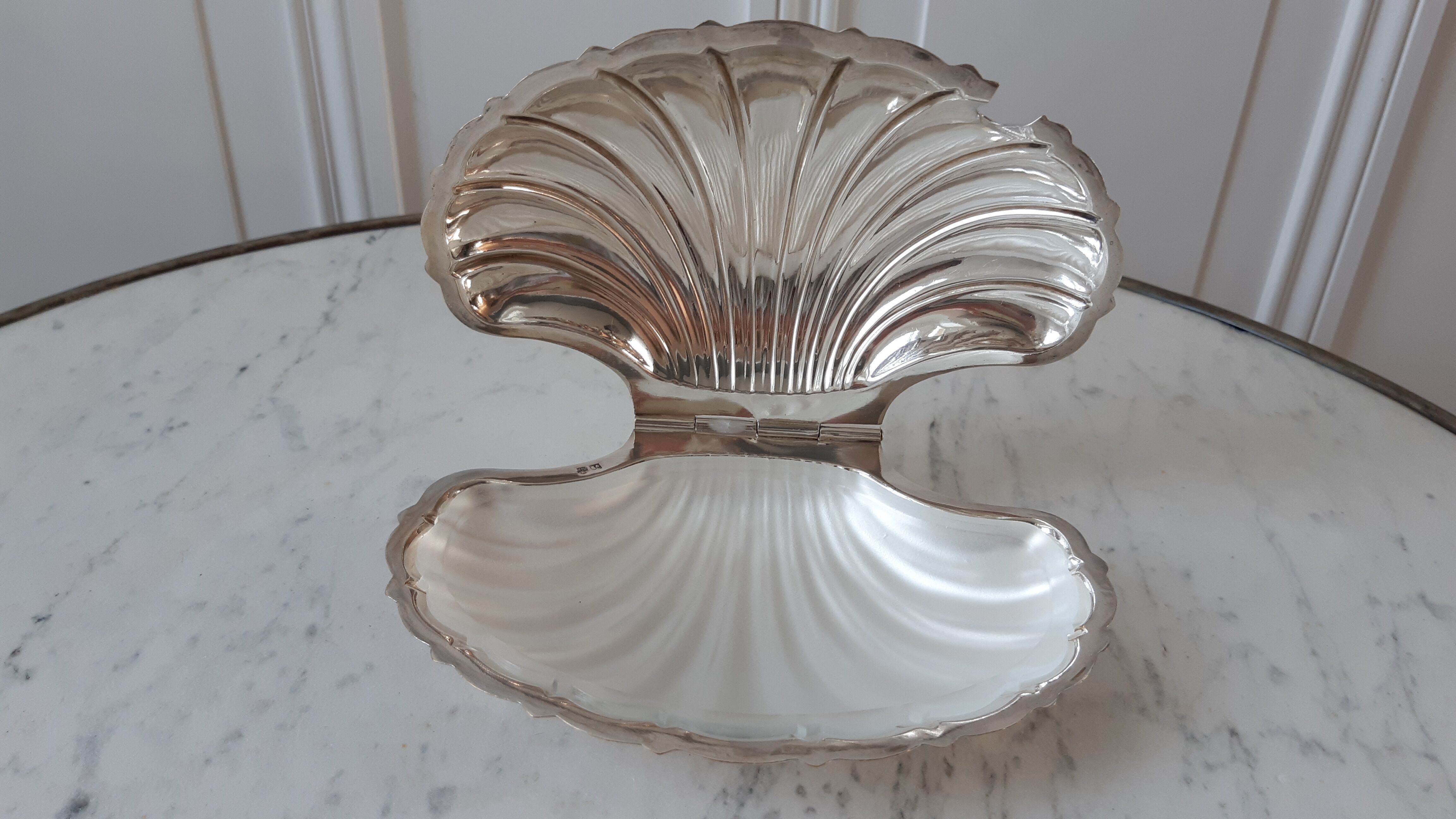 Butter dish / empty pocket shell silver metal years 40-50 hallmarked