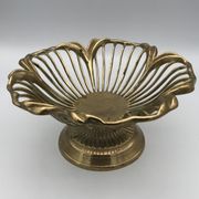 Stand cup or vintage basket of floral shape in golden brass, italy