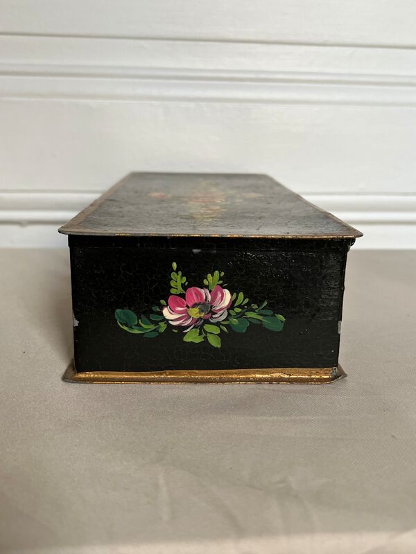 Boite à bijoux noir avec fleurs intérieur tissu gris