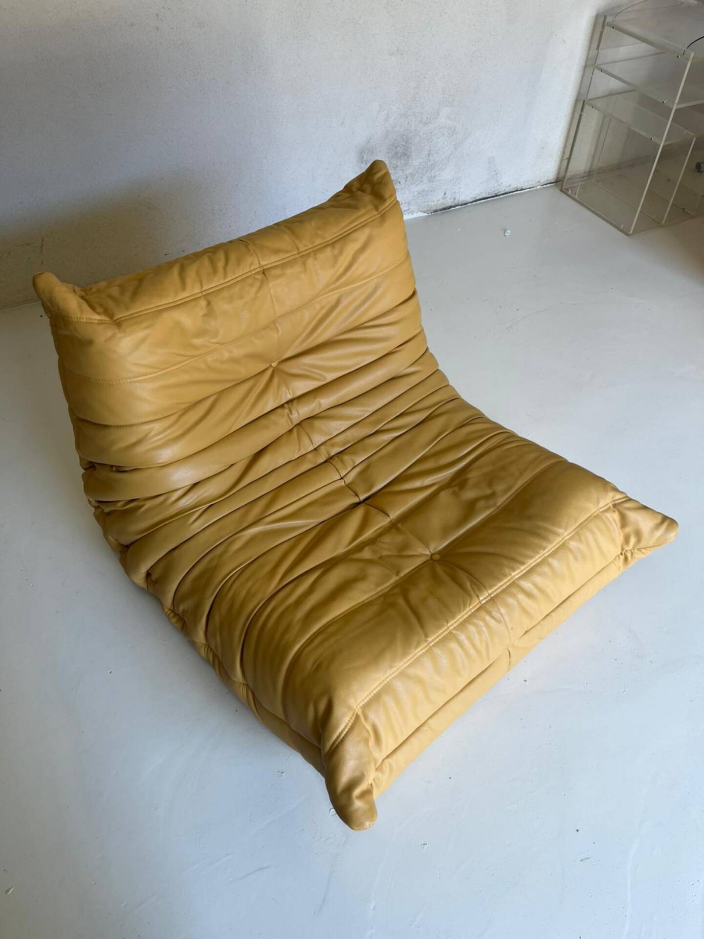 Ligne Roset Togo vintage honey yellow leather – 3-seater + 2 armchairs