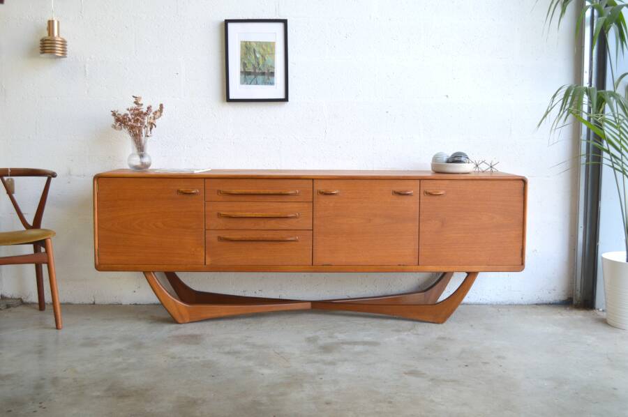 Scottish enfilade by Beithcraft 205cm