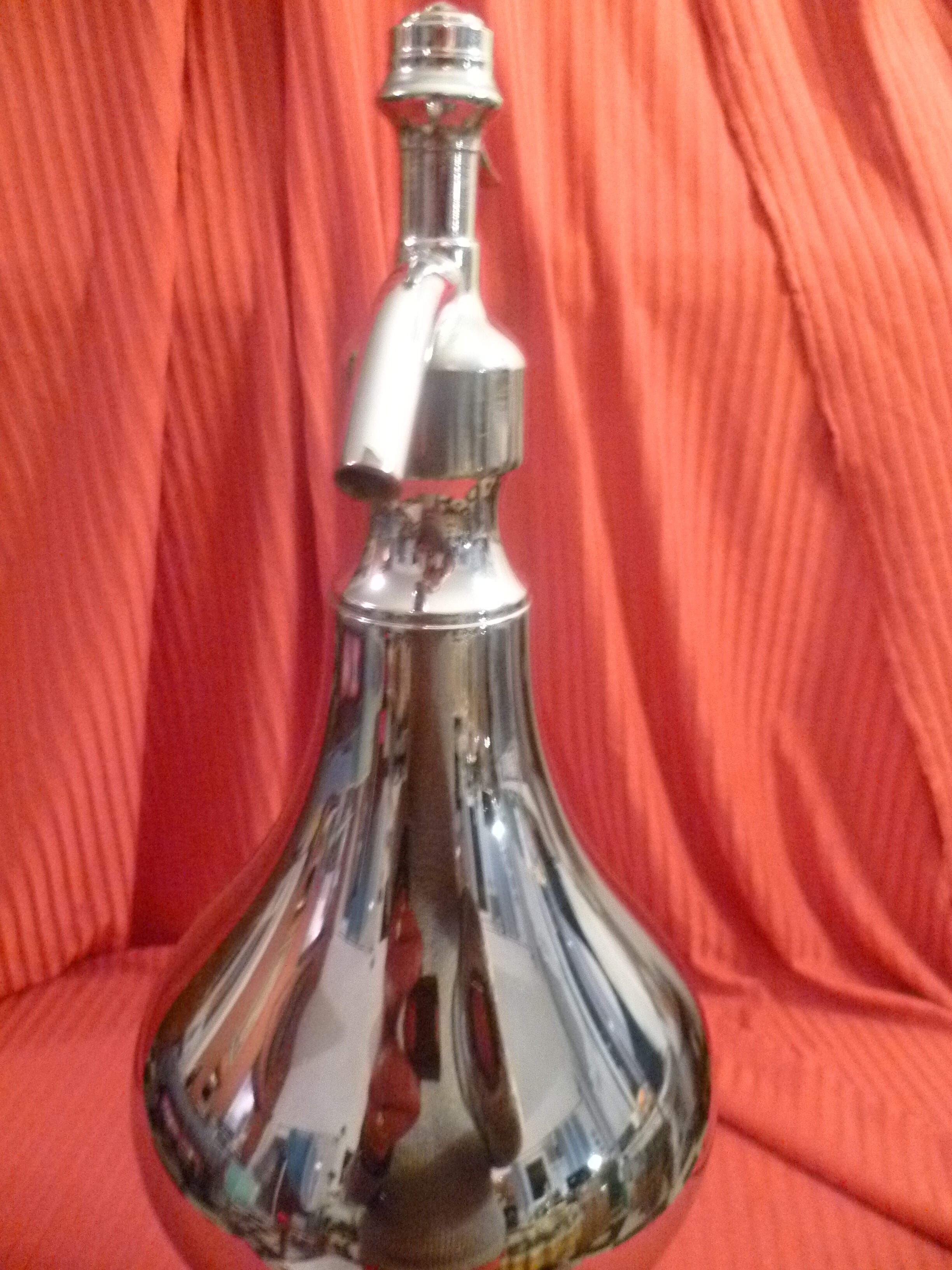 Siphon in metal chrome design collector