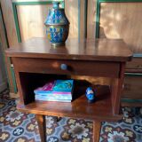 Bedside feet spindles years 50.