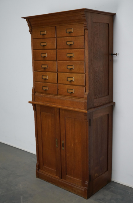 Apothecary or oak binder Netherlands 1930s