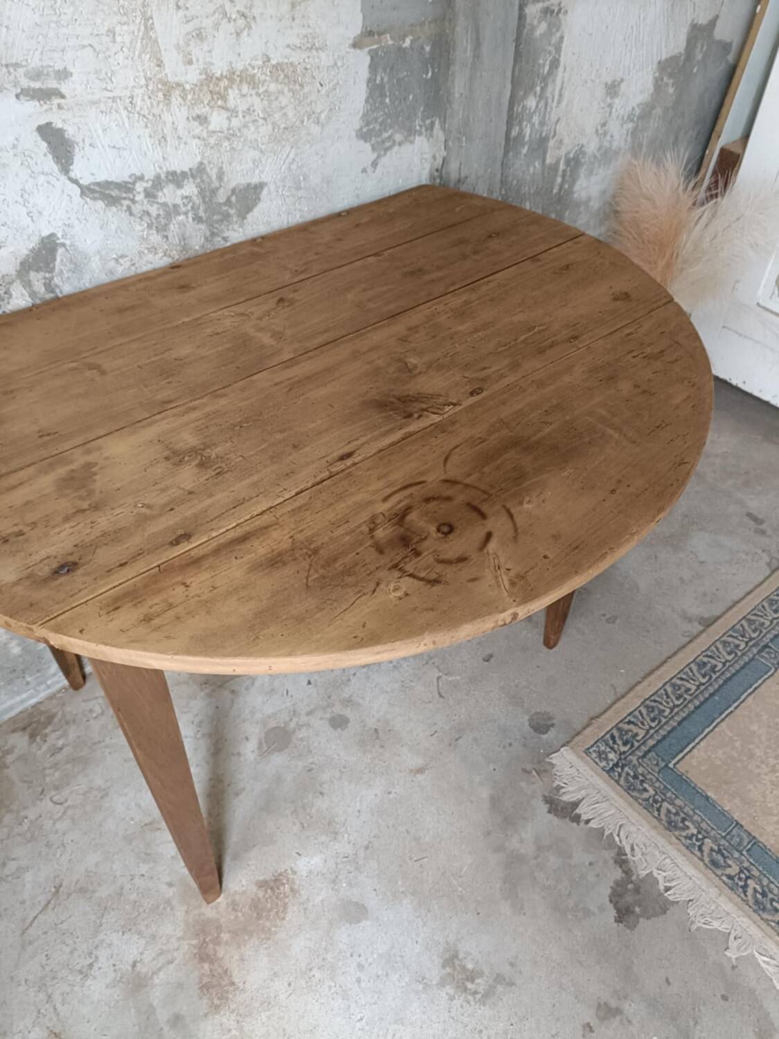 Farmhouse table