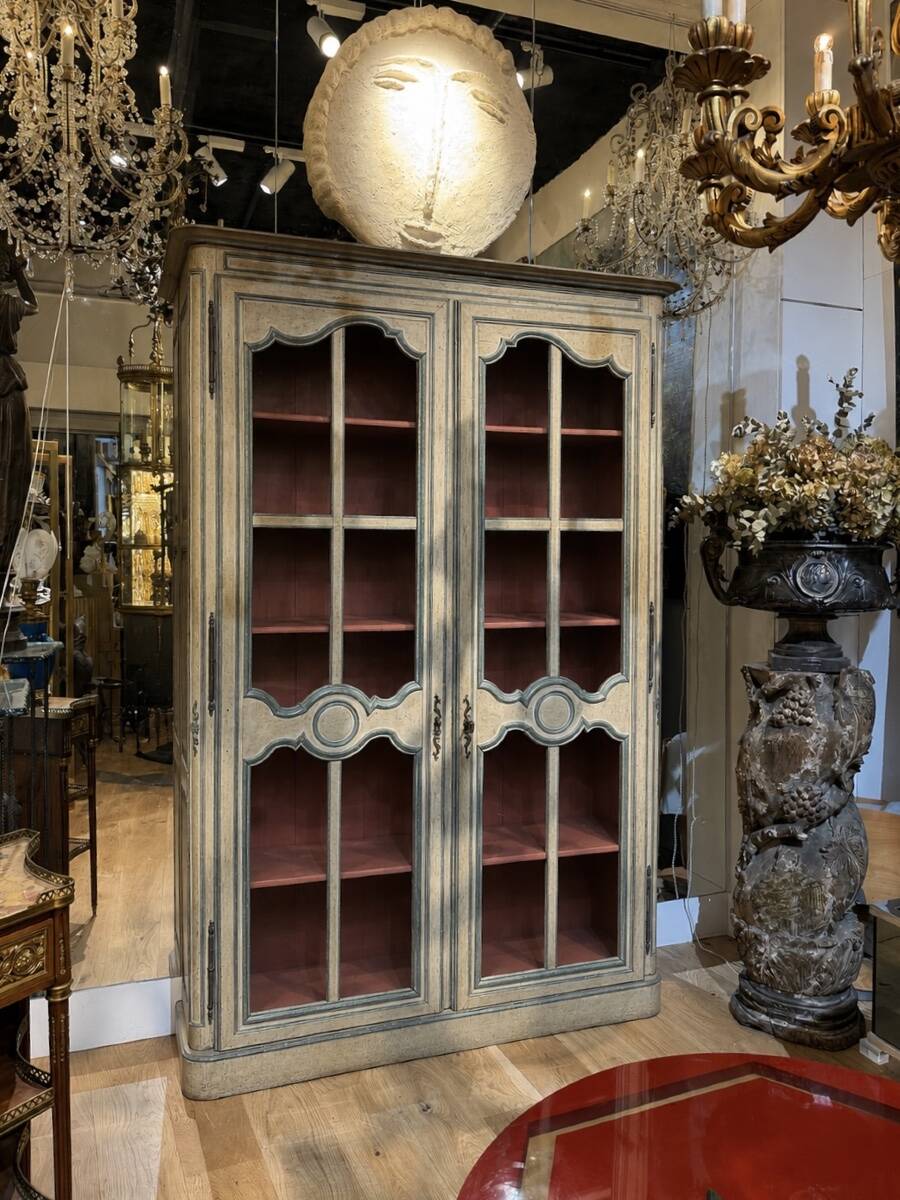 18th-century Provençal library in painted wood