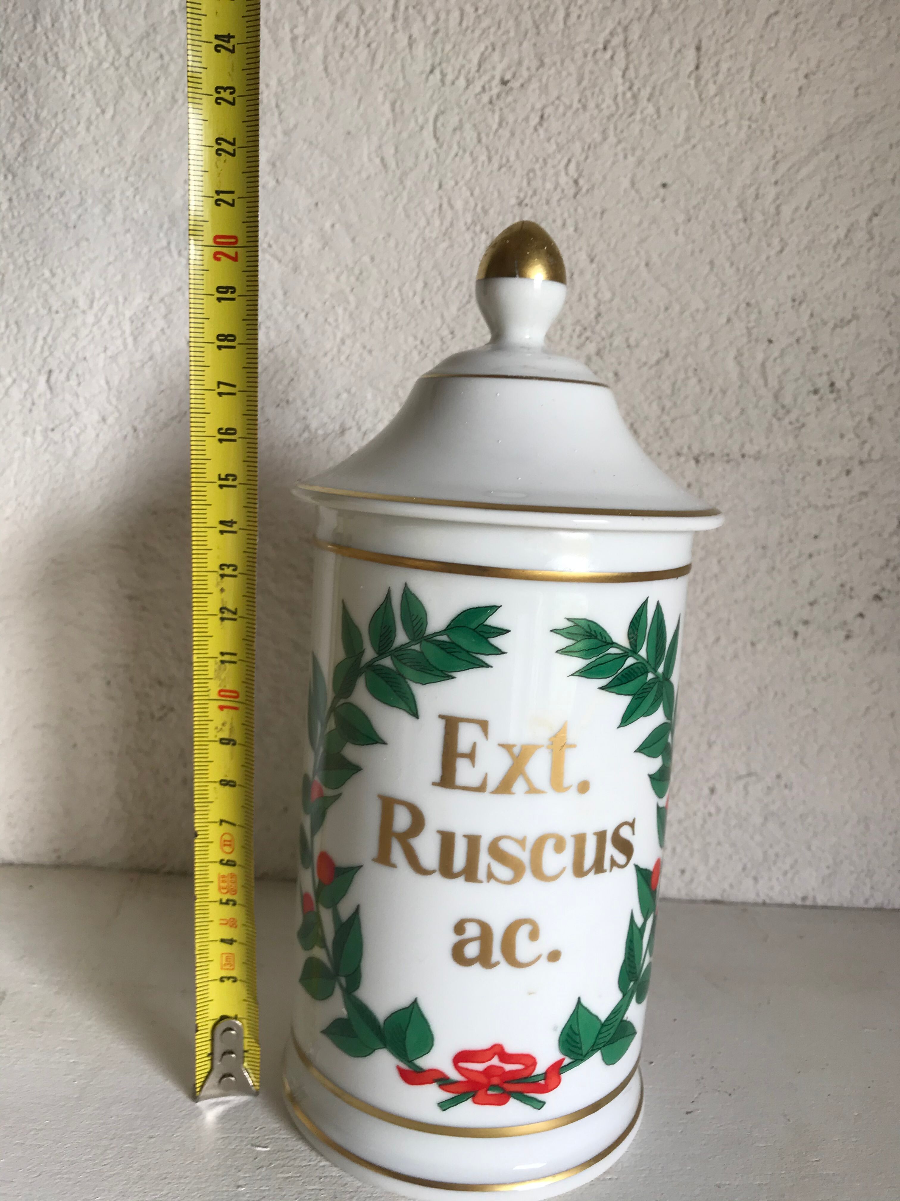 Porcelain apothecary pot