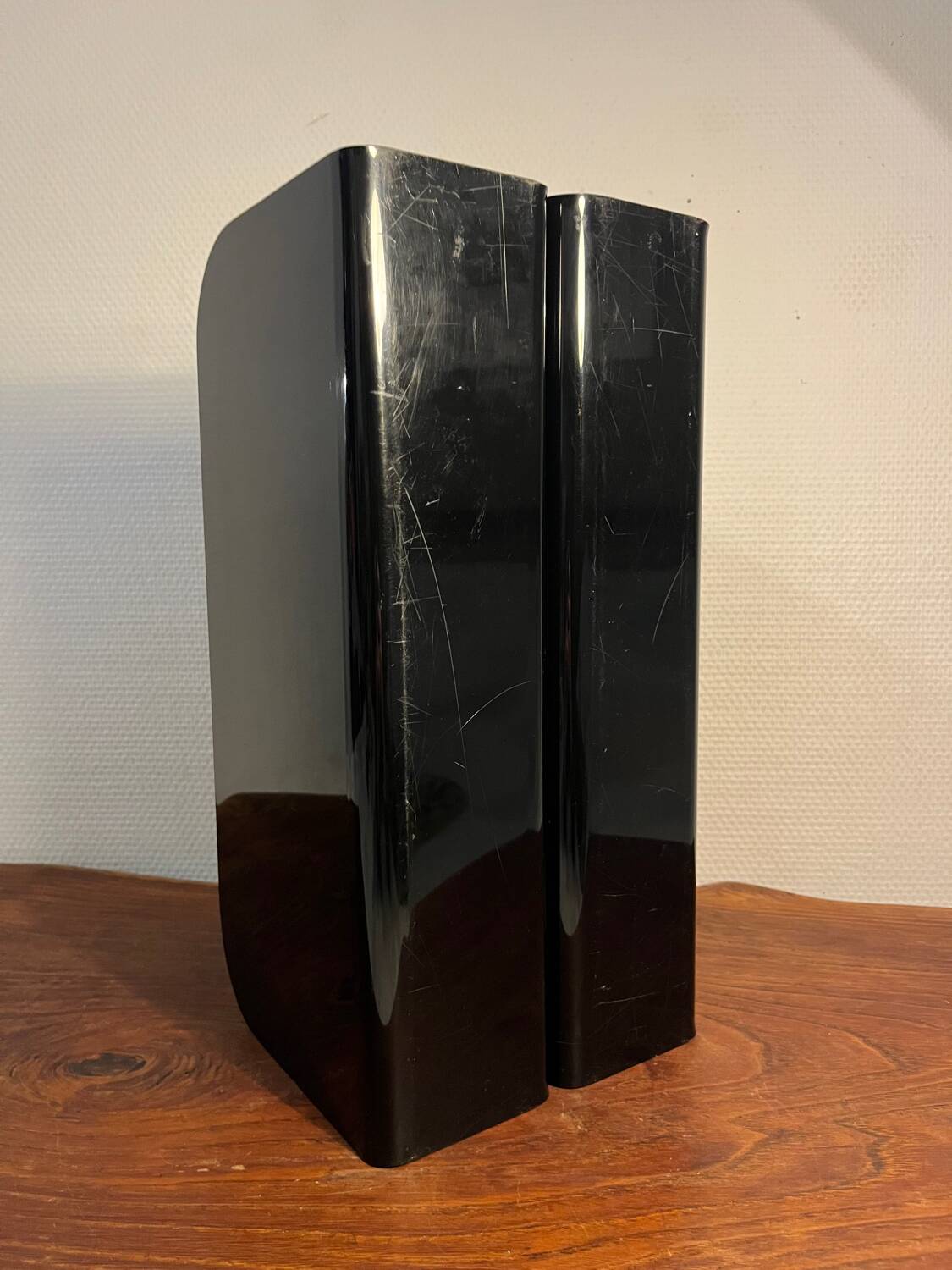 Roche Bobois Plexiglas magazine rack from the 80s