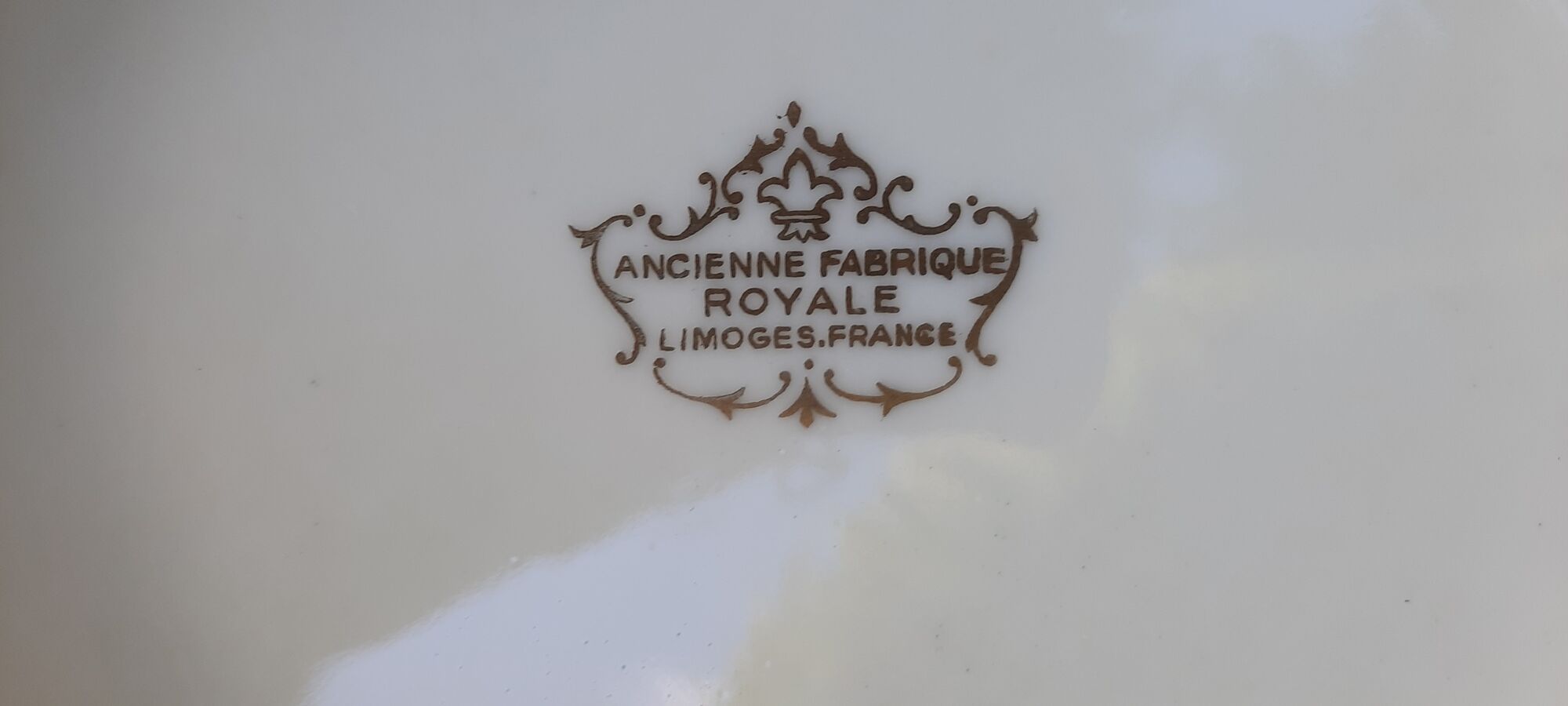Soupière porcelaine Ancienne Fabrique Royal Limoges