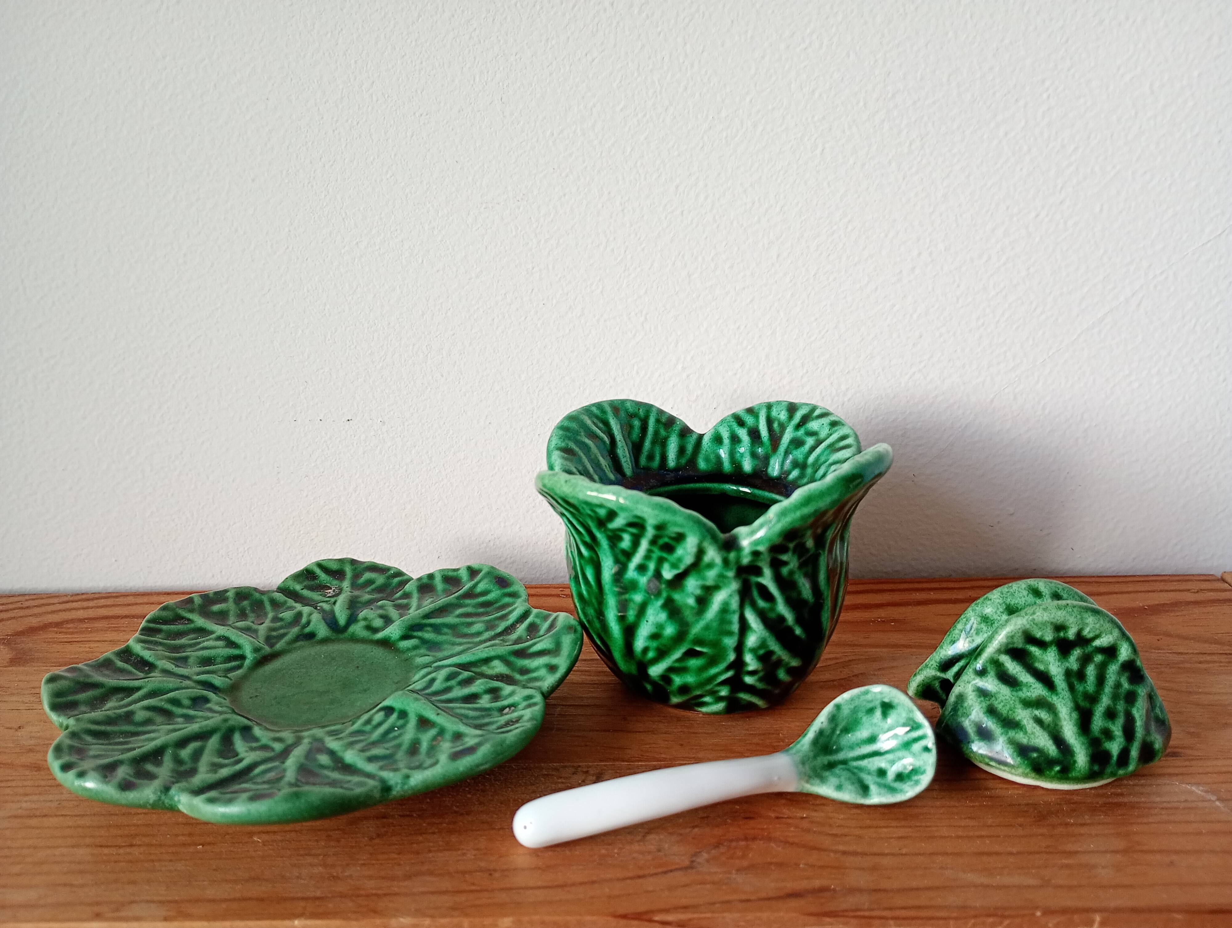 small cabbage-shaped slip pot