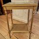 Table de salon style Louis XVI en bois peint