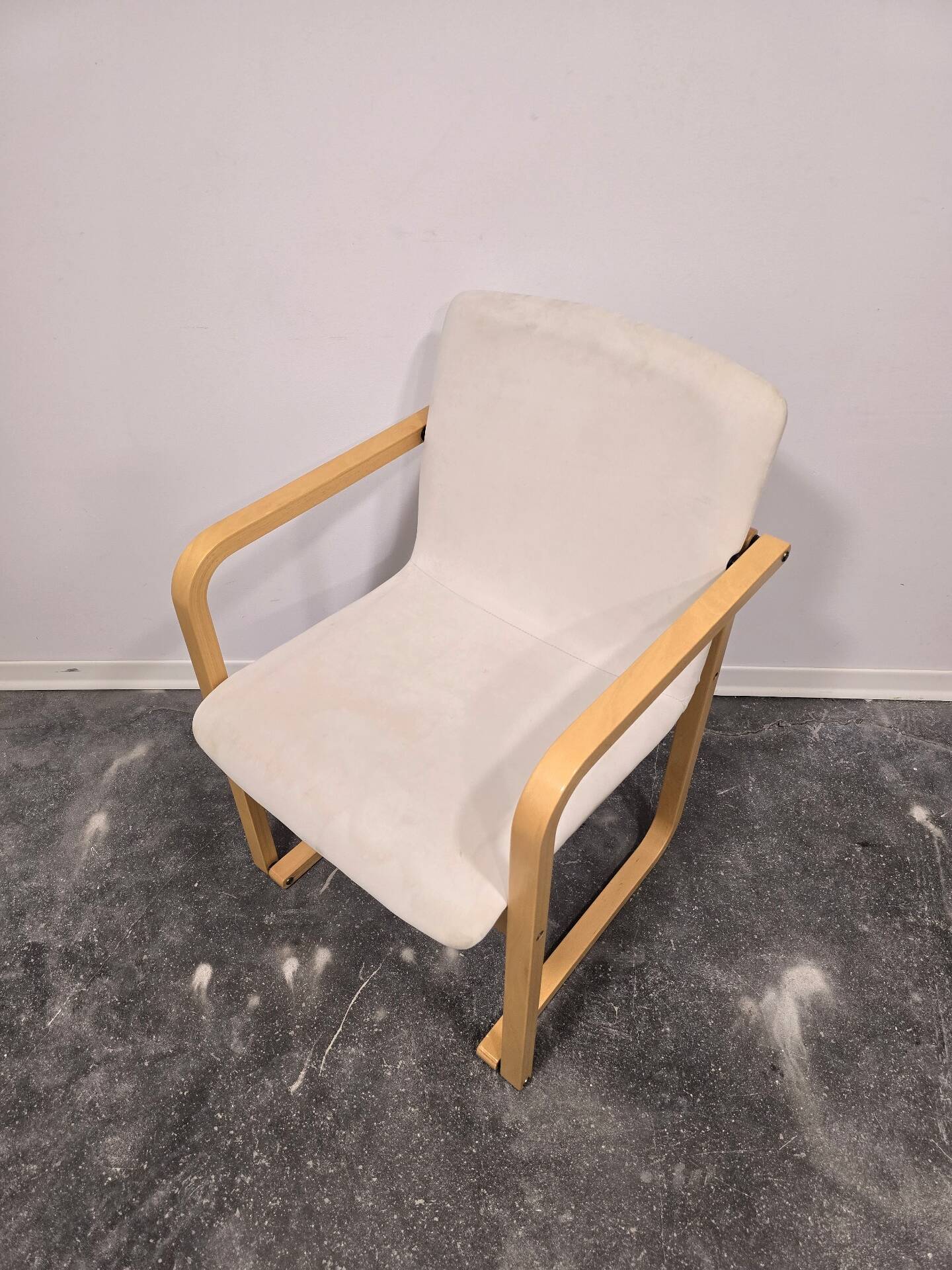 Fauteuil par Branko Uršič en bois cintré