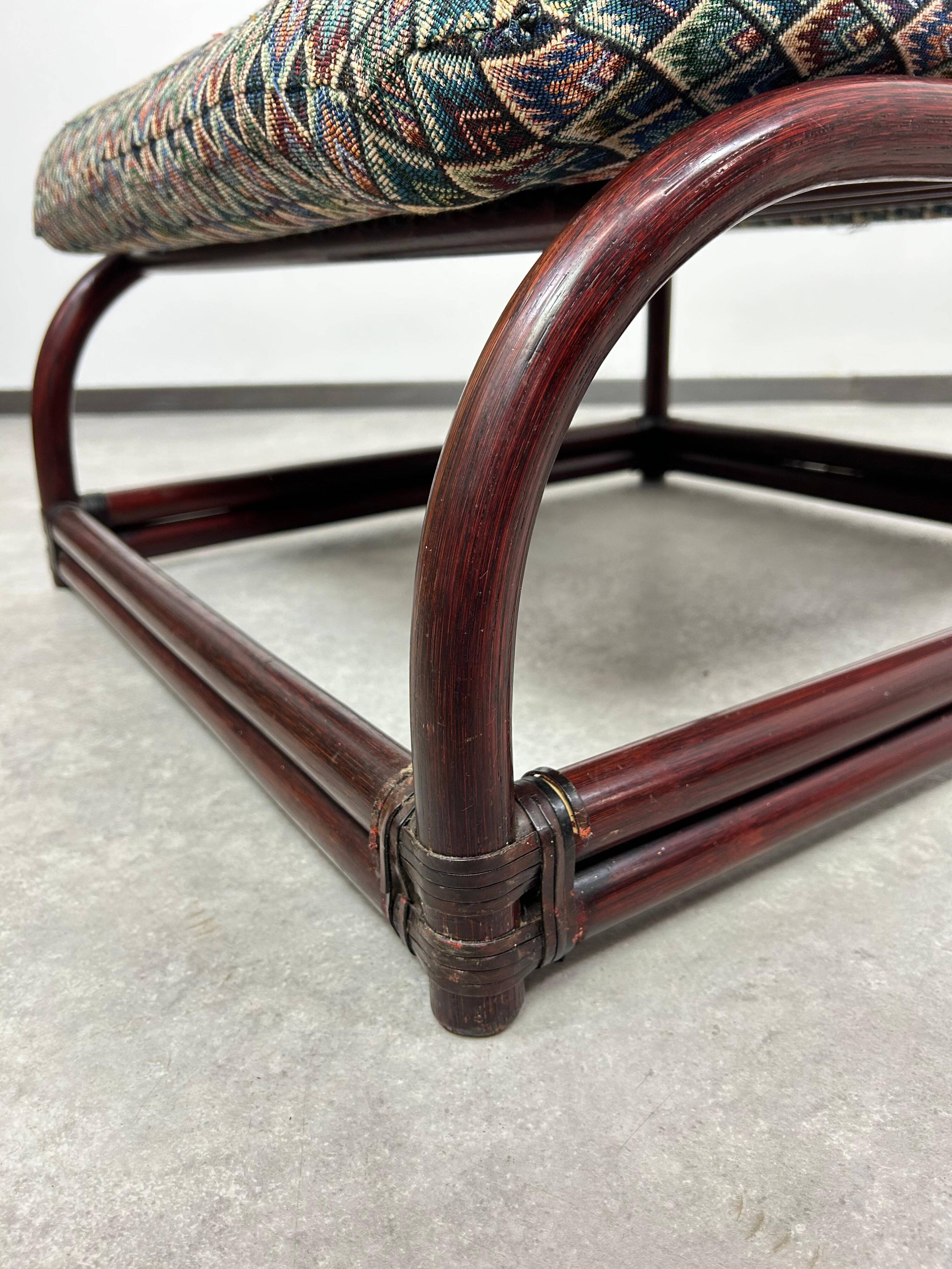 Fauteuil à oreilles en bambou de style milieu du siècle avec tabouret par Gervasoni