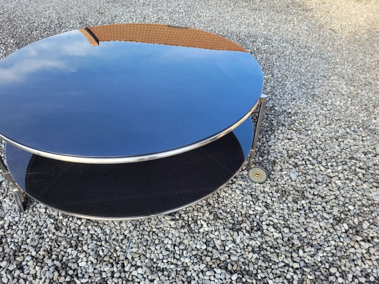 Round coffee table top in black glass