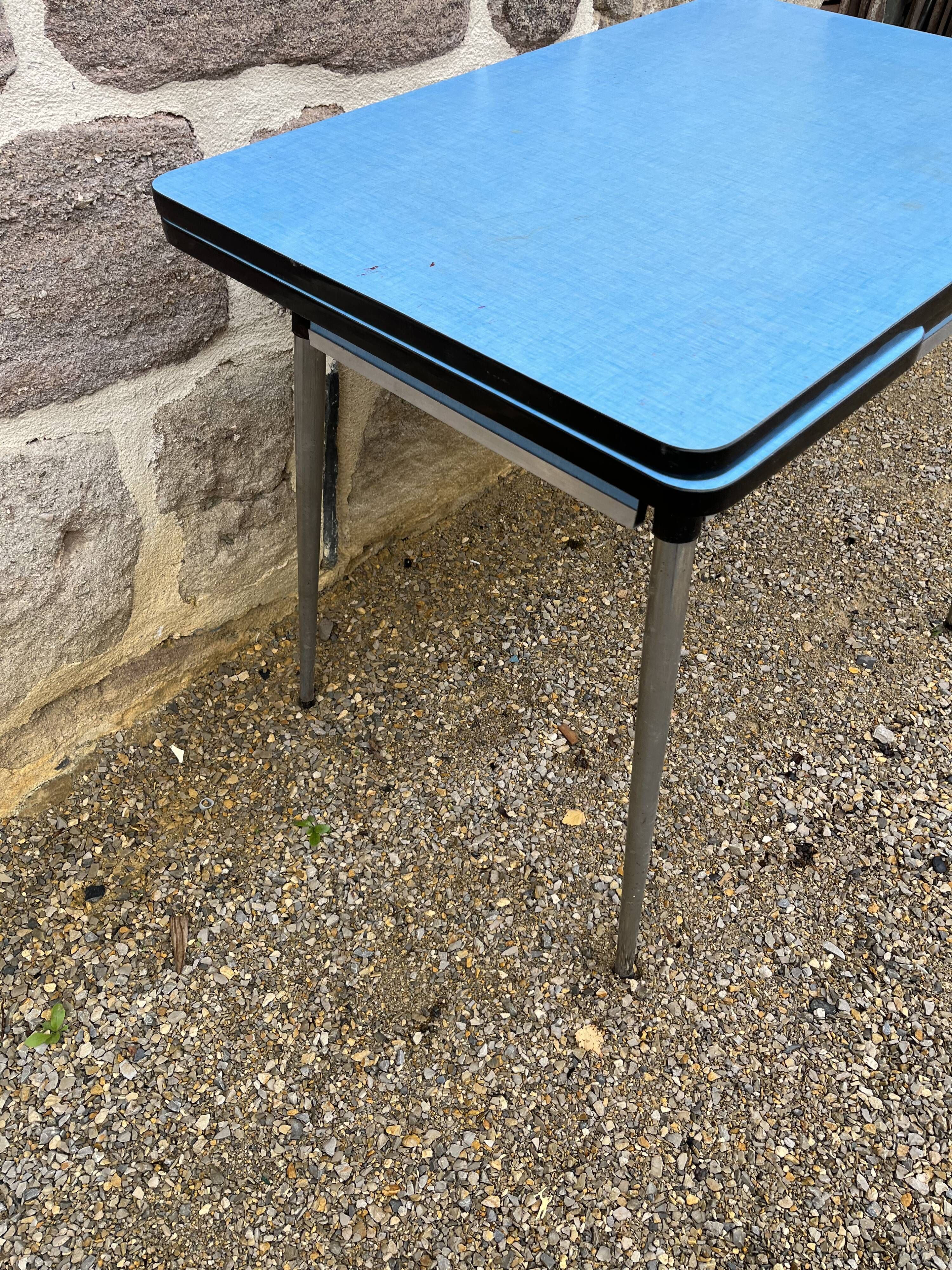 Table formica
