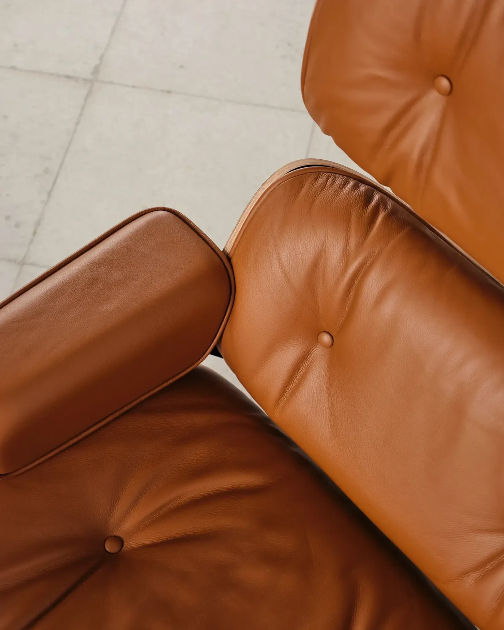 Lounge Chair and ottoman in rosewood by Charles & Ray Eames, Vitra