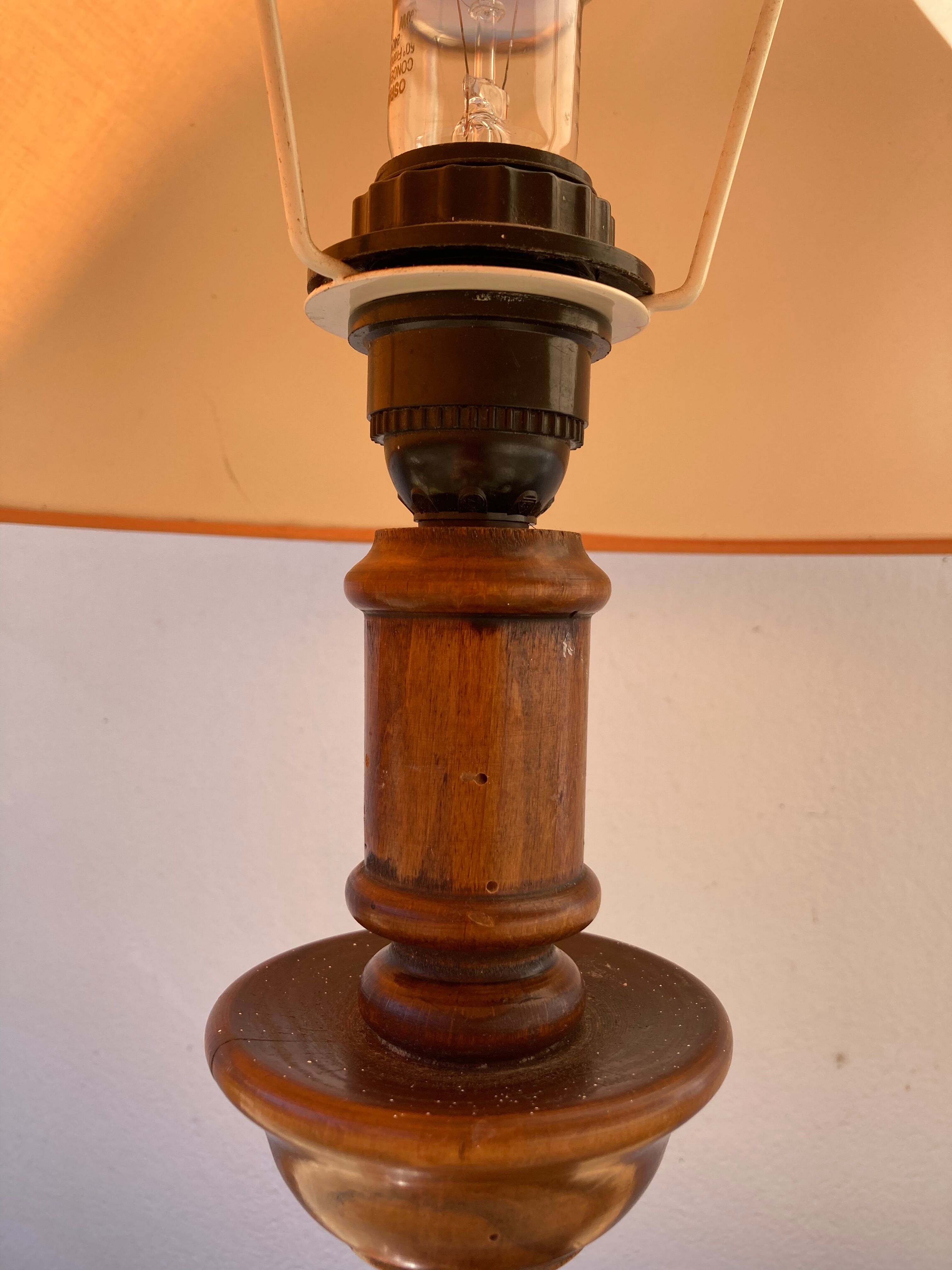 Vintage turned wooden lamp 1960 / 1970