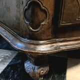 Crossbow chest of drawers in solid walnut, Louis XIV period – early 18th century