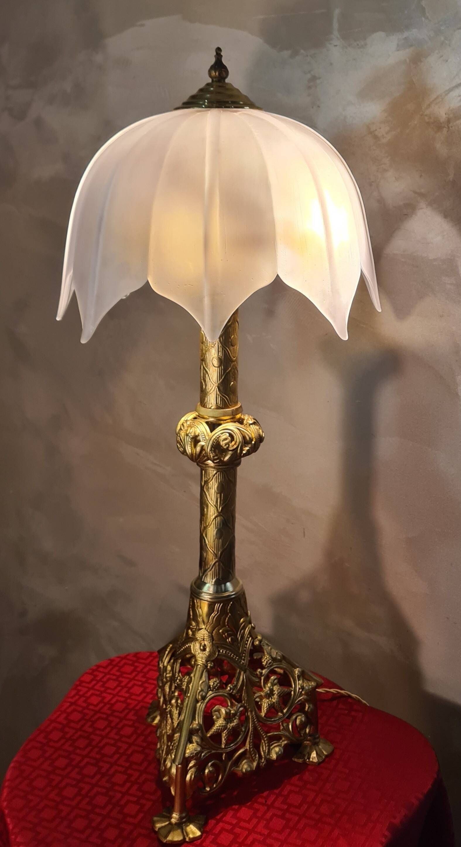 large bronze lamp 74x33 6kg 1850 to 1900 thick opaque glass shade, ele