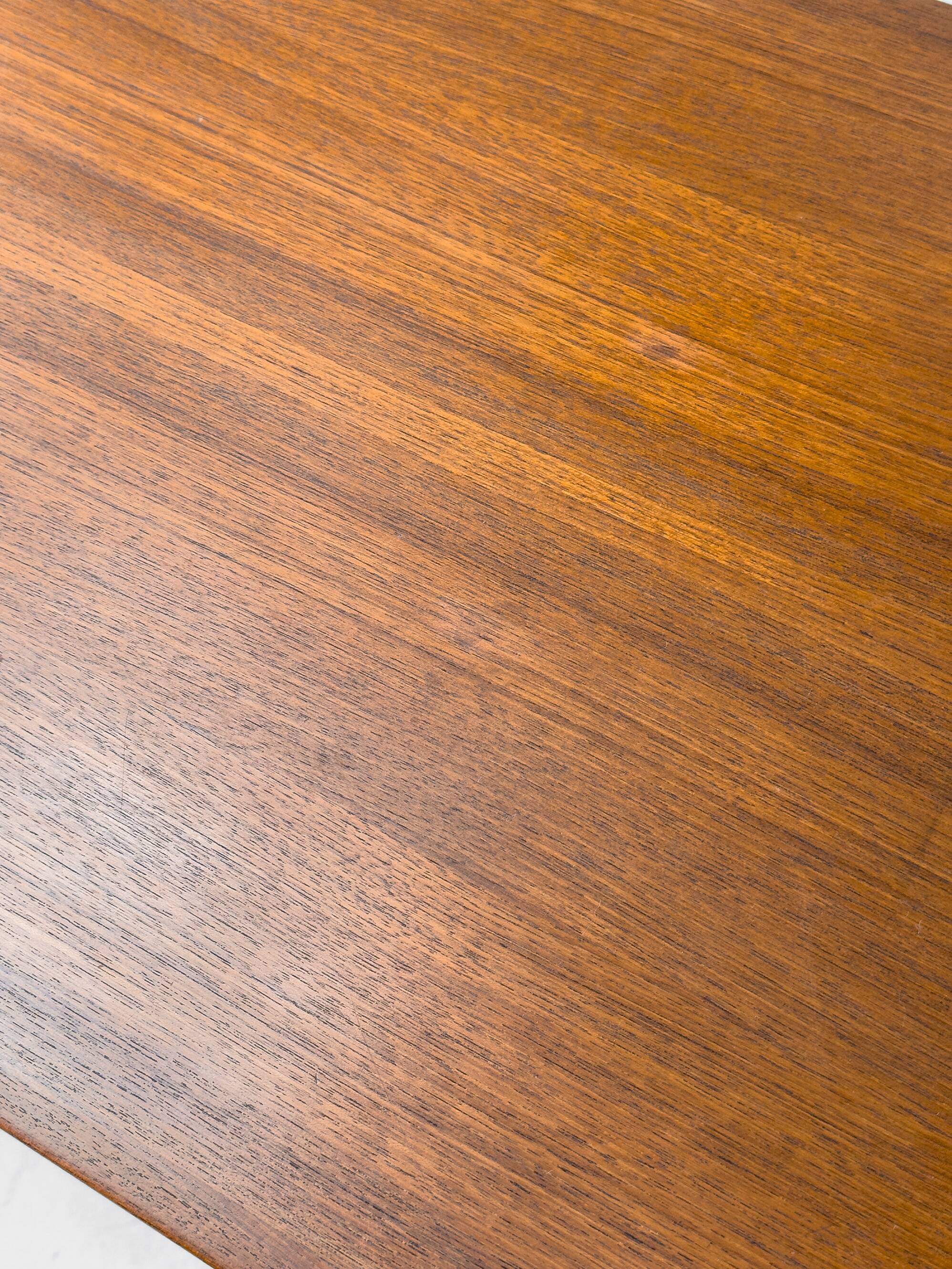 Buffet danois en teck par Henning Kjaernulf pour Bruno Hansen, années 1960