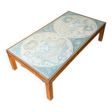 Large world map coffee table in wood, brass, and glass, 1970s.