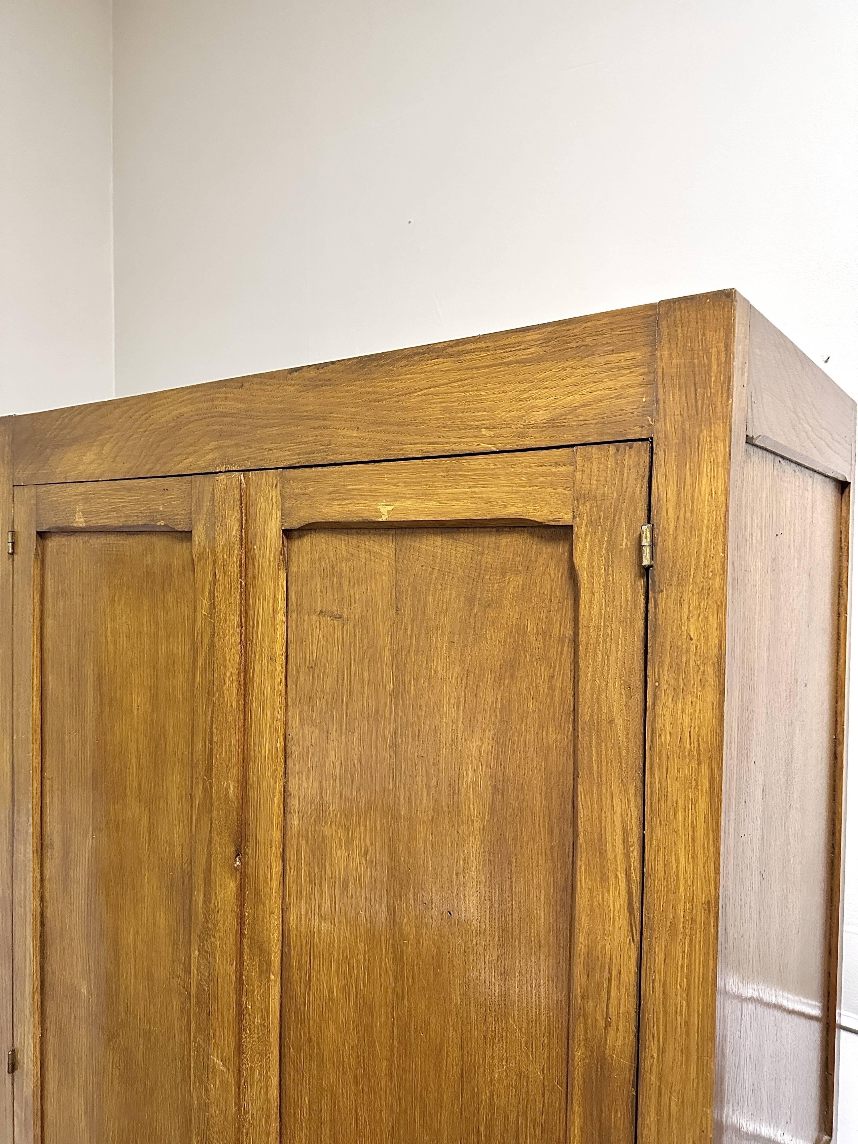 Parisian wardrobe, wardrobe