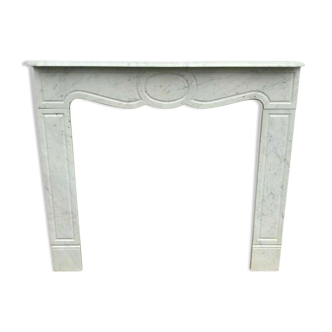 Veined white marble fireplace "model Pompadour a right jambage"