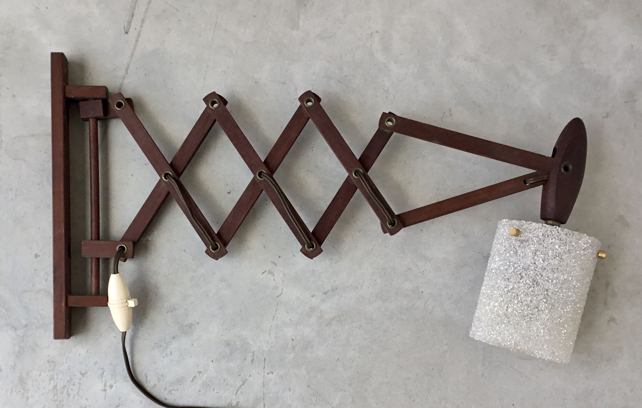Teak accordion wall lamp Le Klint by Erik Hansen Scandinavian 1950