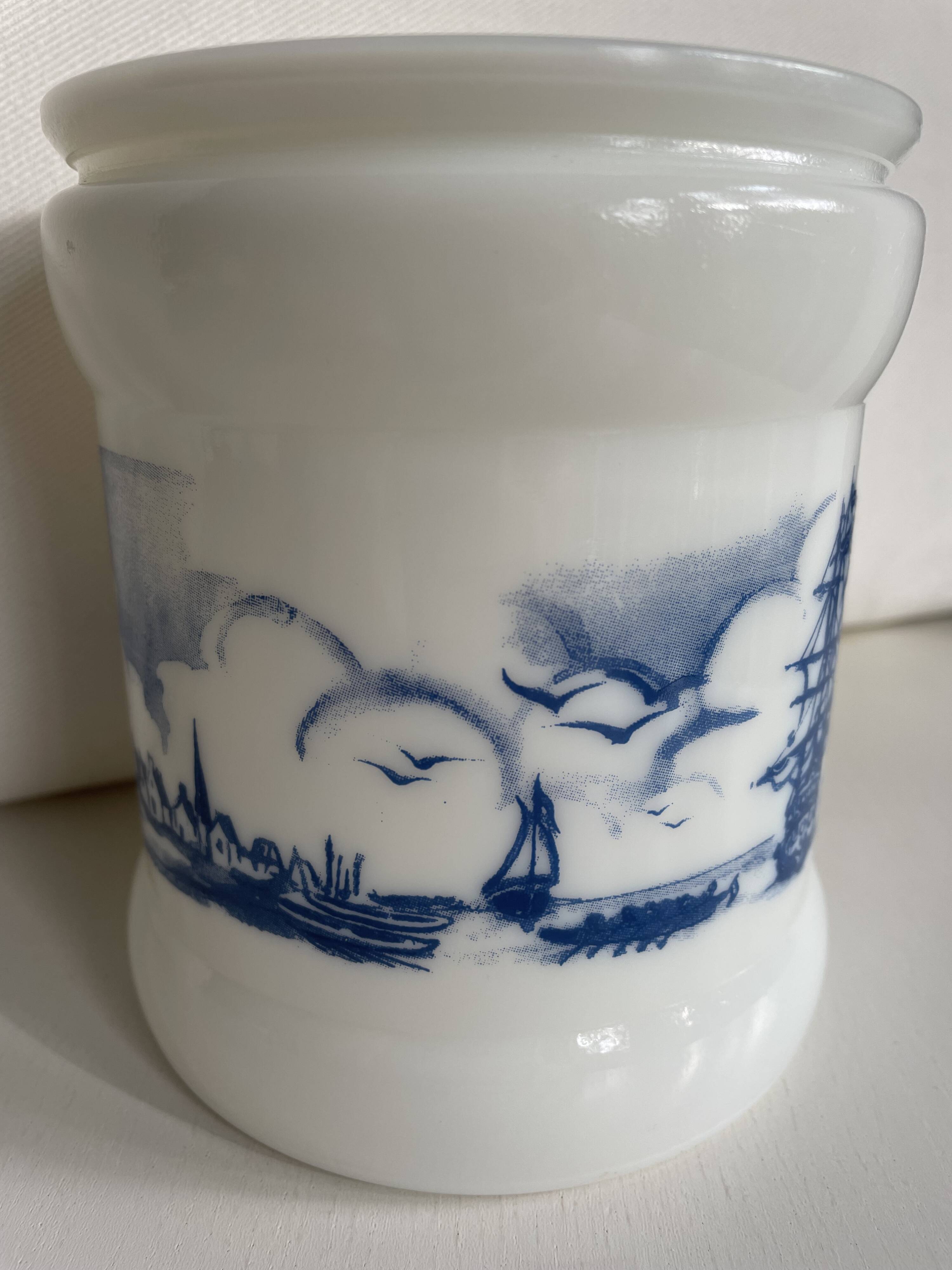 Pot à tabac opalin en verre de lait hollandais / Cave à cigares, Willem II Sigarenfabrieken Valkenswaard Holland