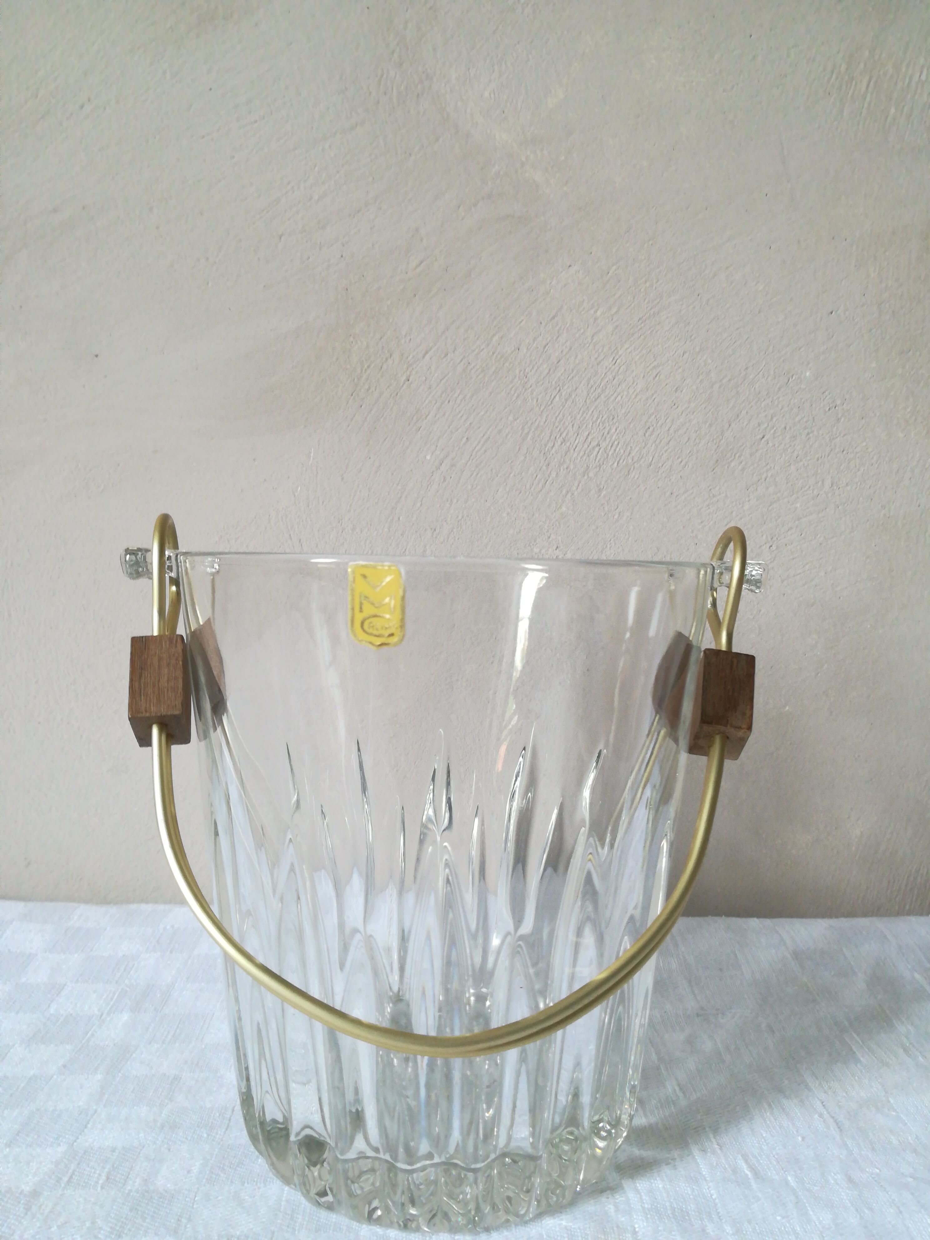 Ice bucket with gold and teak handle