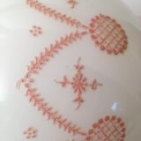 Suspension with white ball globe and pink patterns