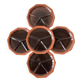 5 flat plates with compartments.