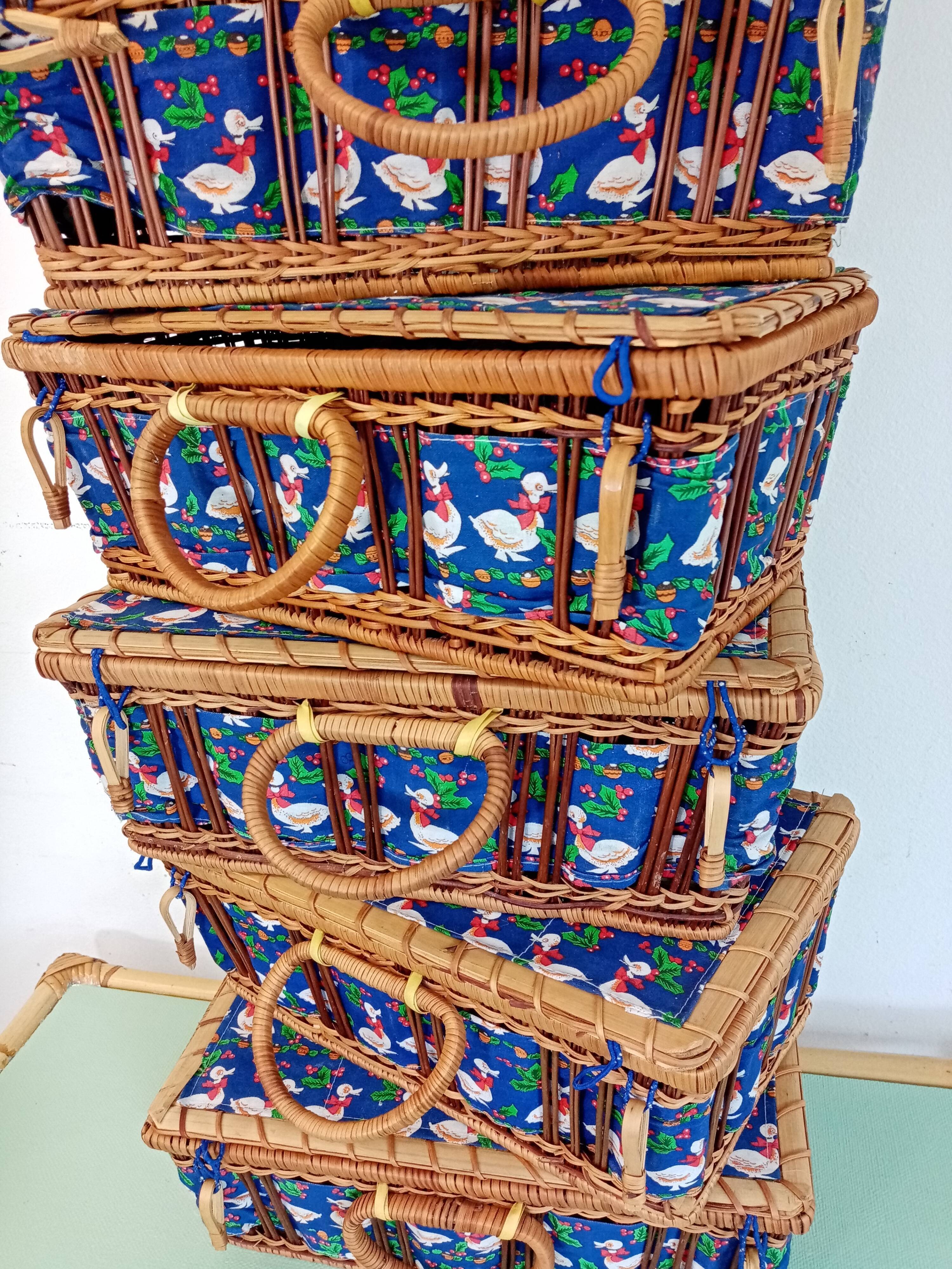 Wicker valve and duck patterned fabric