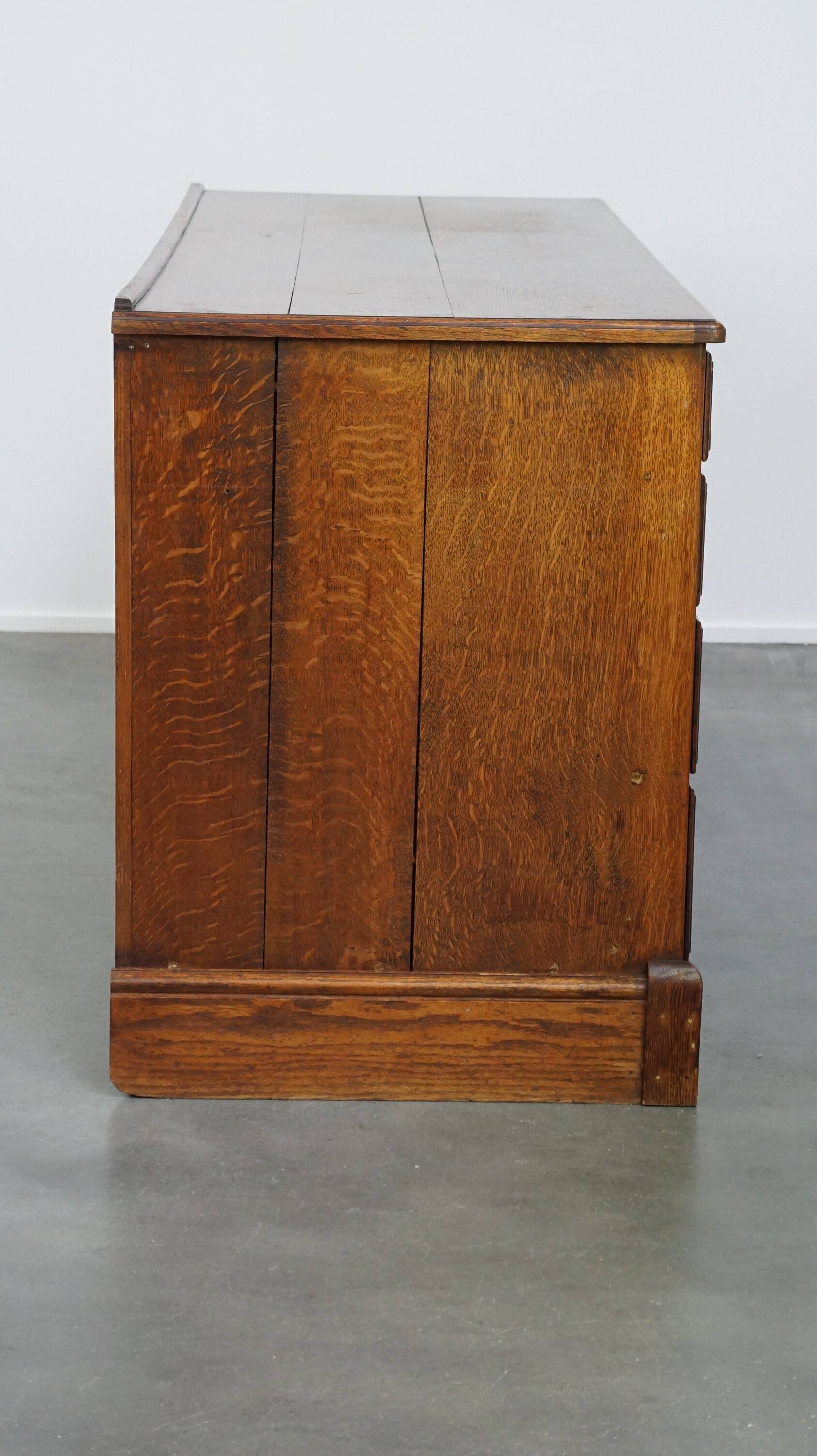 Large antique oak sideboard / chest of drawers / dresser, counter or display cabinet