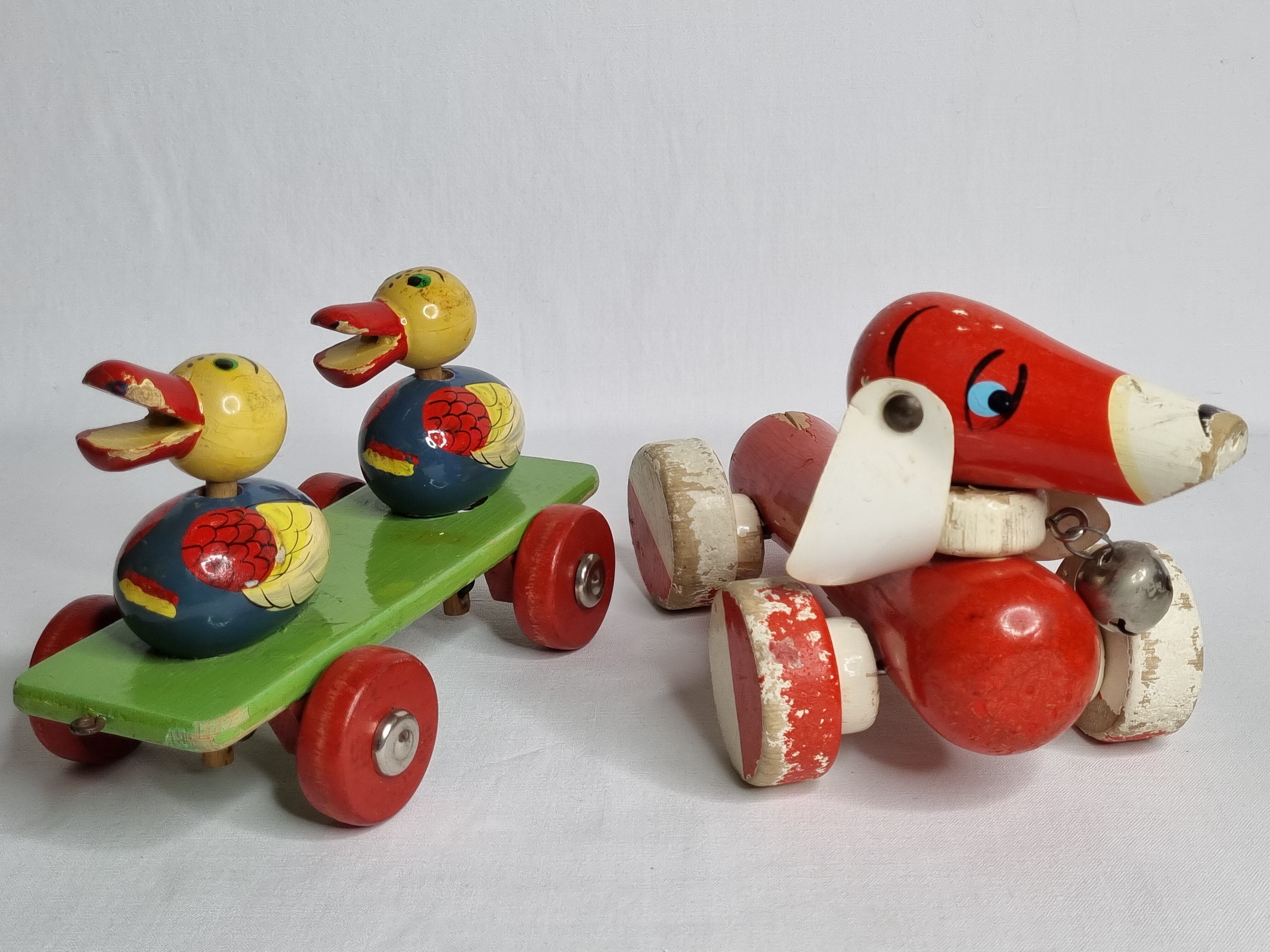 Set of three vintage pulling toys, 50s-60s