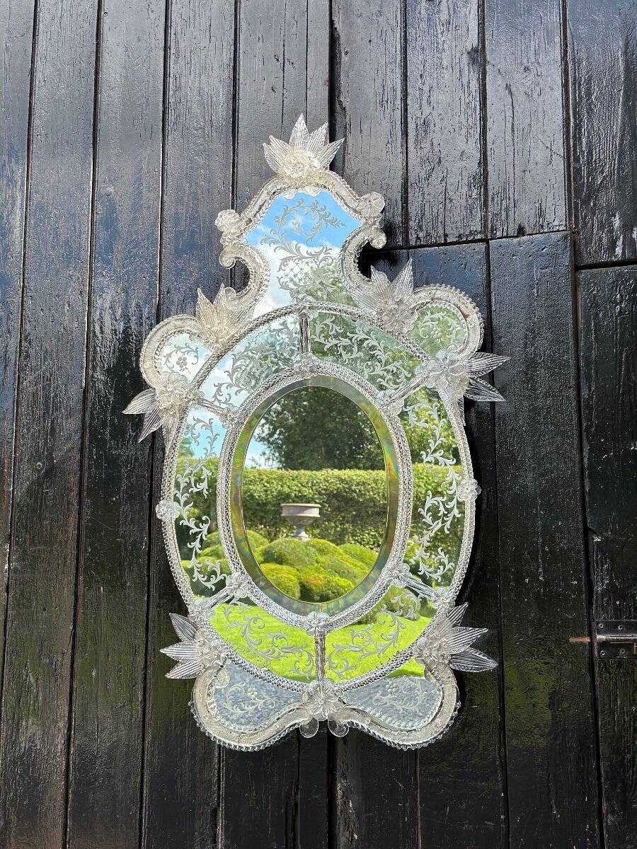 Miroir vénitien en verre de Murano incolore, vers 1940