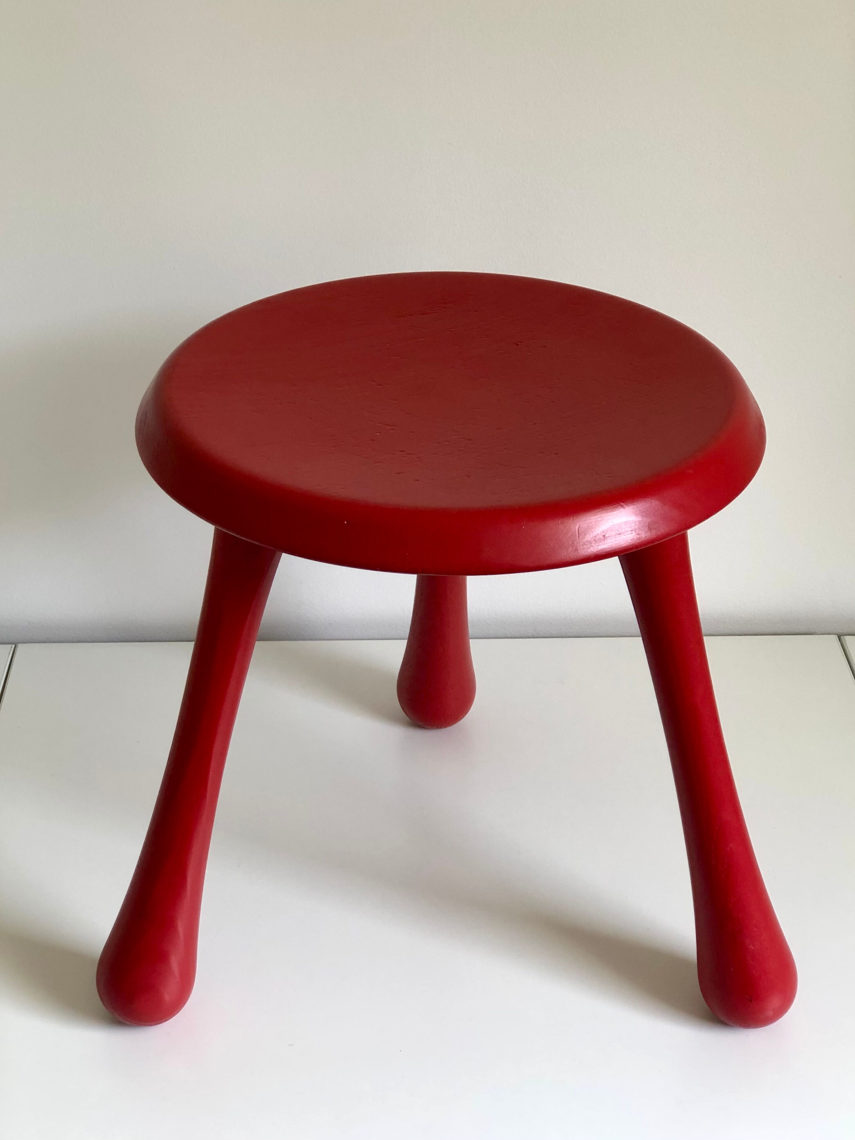 Ingvar Kamprad red lading tripod tripod, 2004