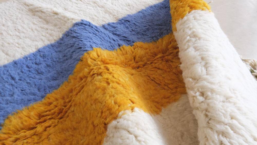 Contemporary Moroccan Rug - 245 x 176 cm