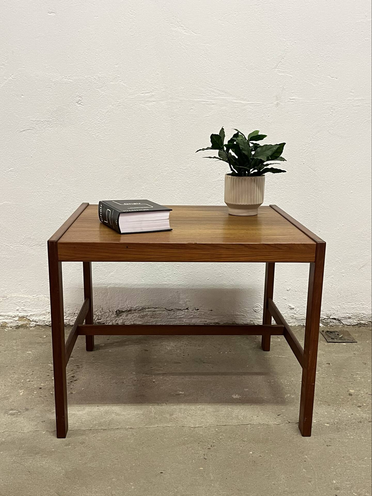 Table basse scandinave en teck