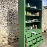 Ancien meuble d'atelier