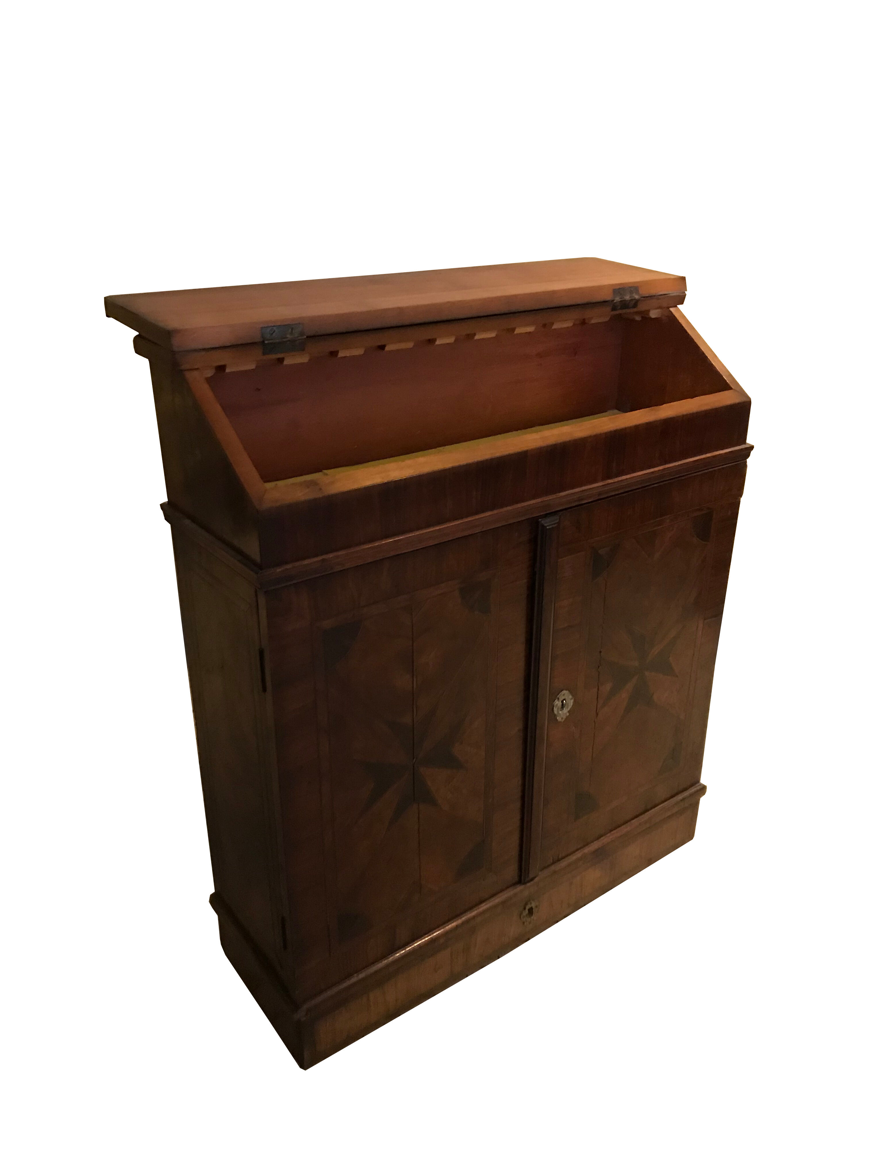 Commodity in marquetry